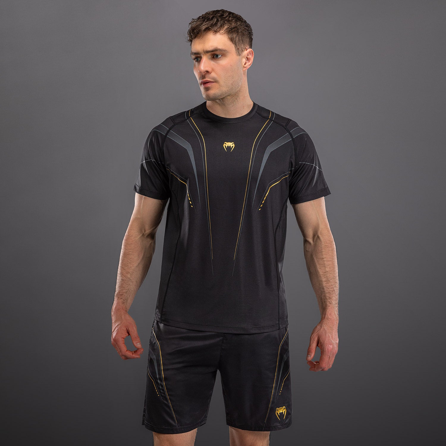 venum-streamline-dry-tech-t-shirt-schwarz-gold image 1