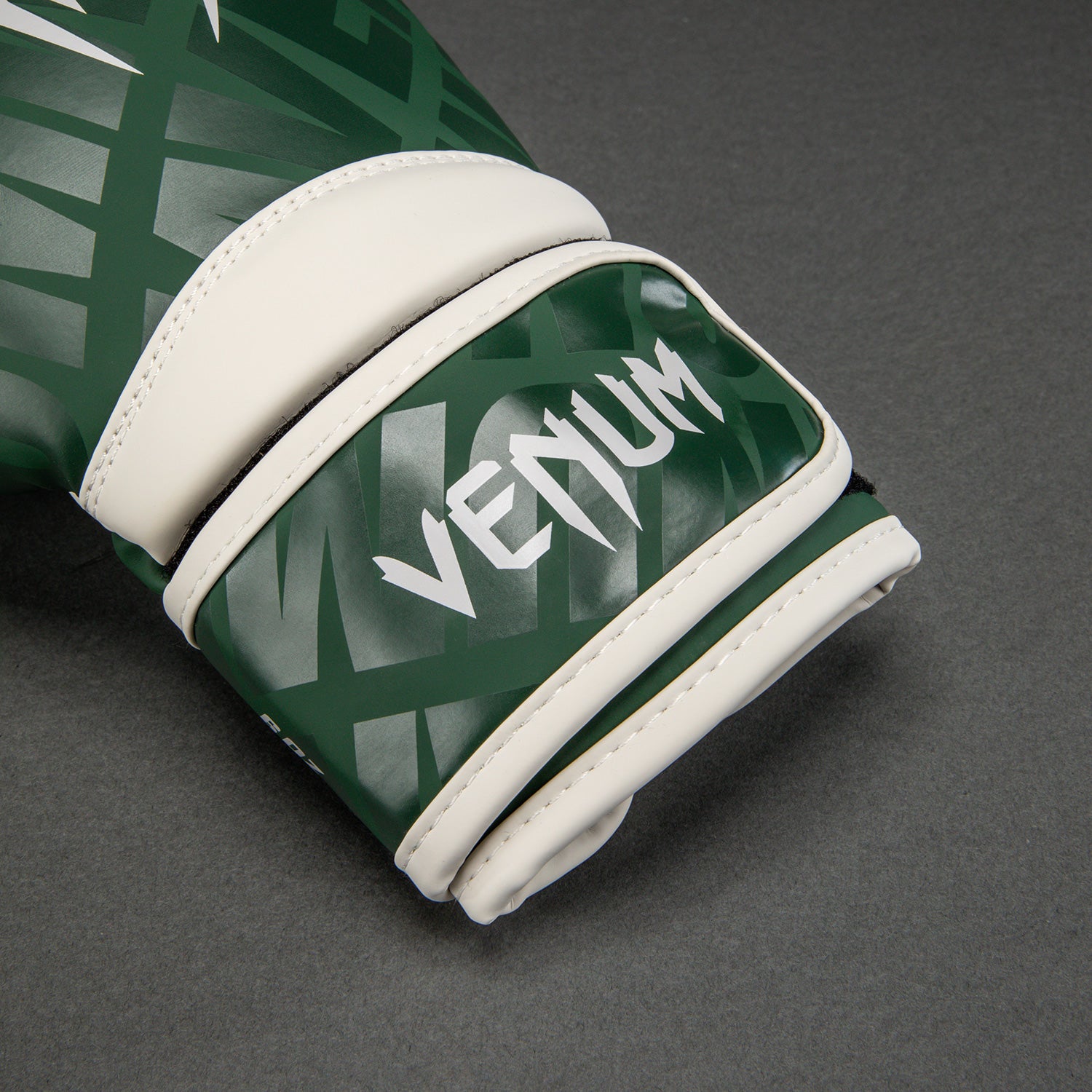 venum-contender-1-5-xt-kinder-boxhandschuhe-waldgr-n-off-white image 4