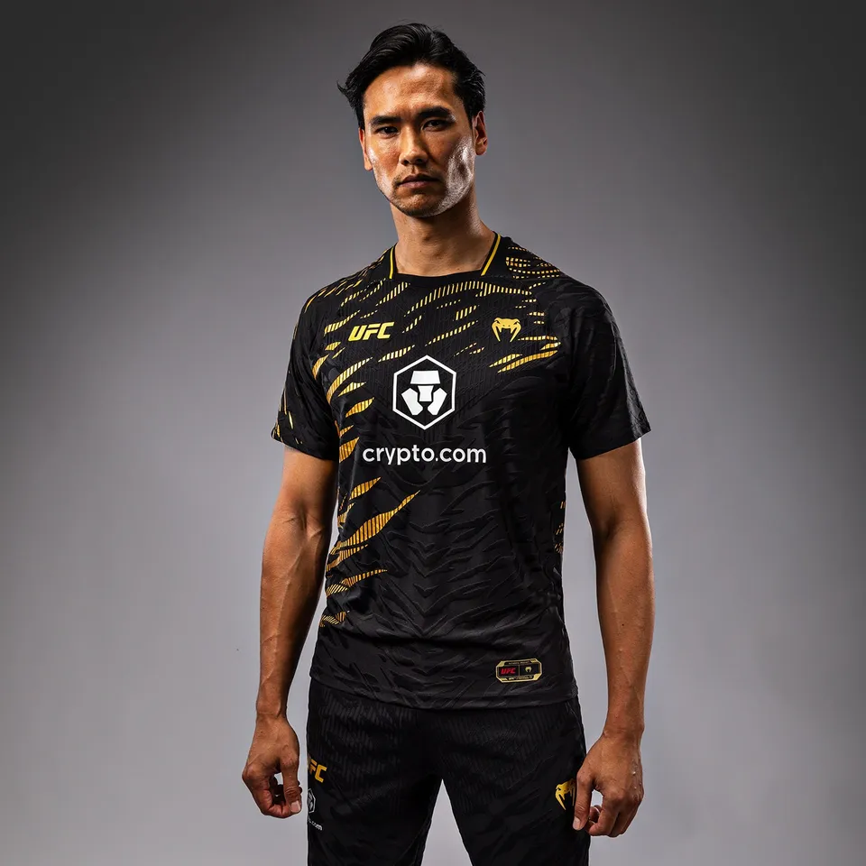 ufc-fusion-by-venum-authentic-fight-night-walkout-jersey-herren-champion-schwarz image 1