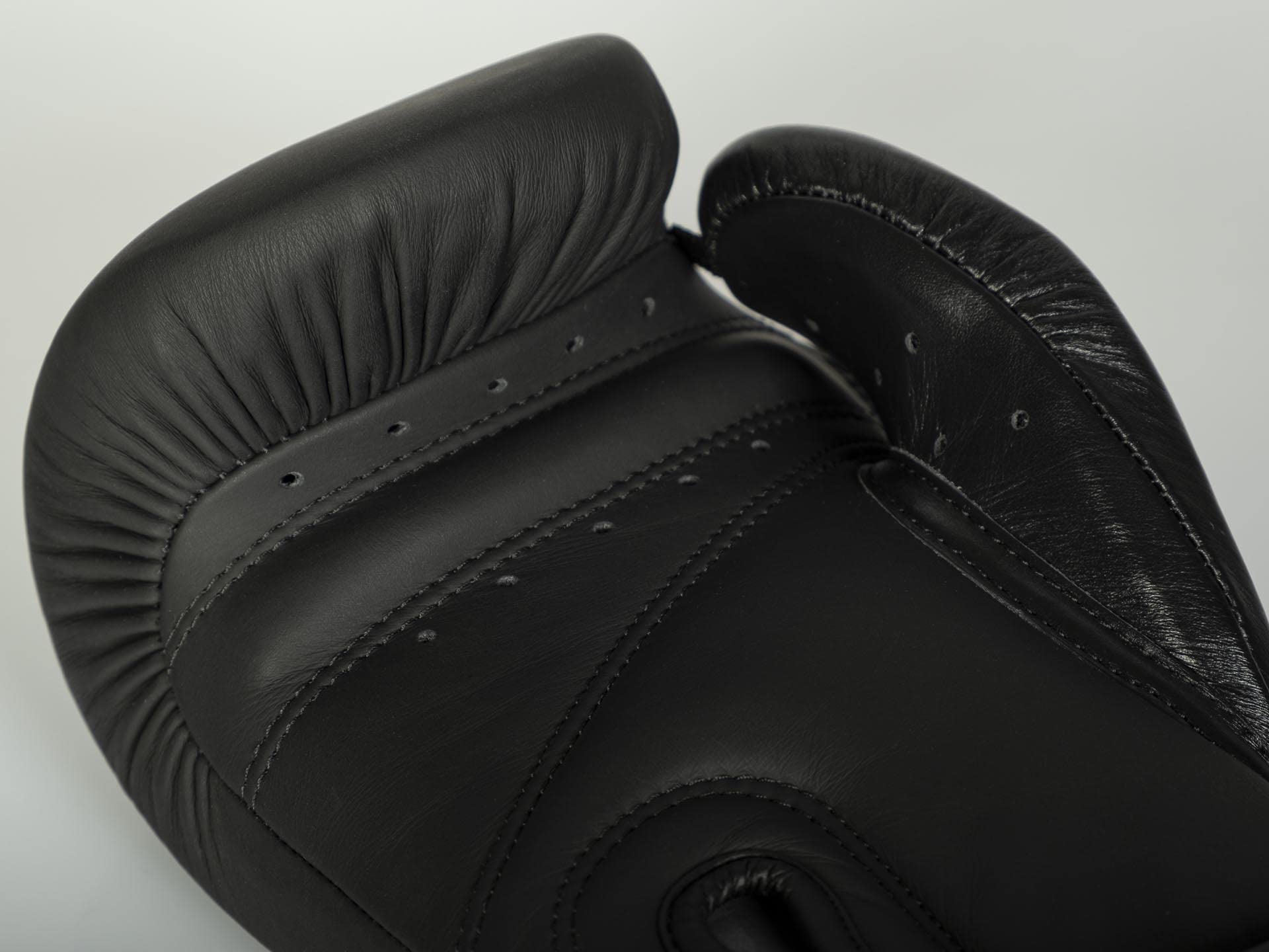 paffen-sport-stealth-boxhandschuhe-mit-klettverschluss-training image 4