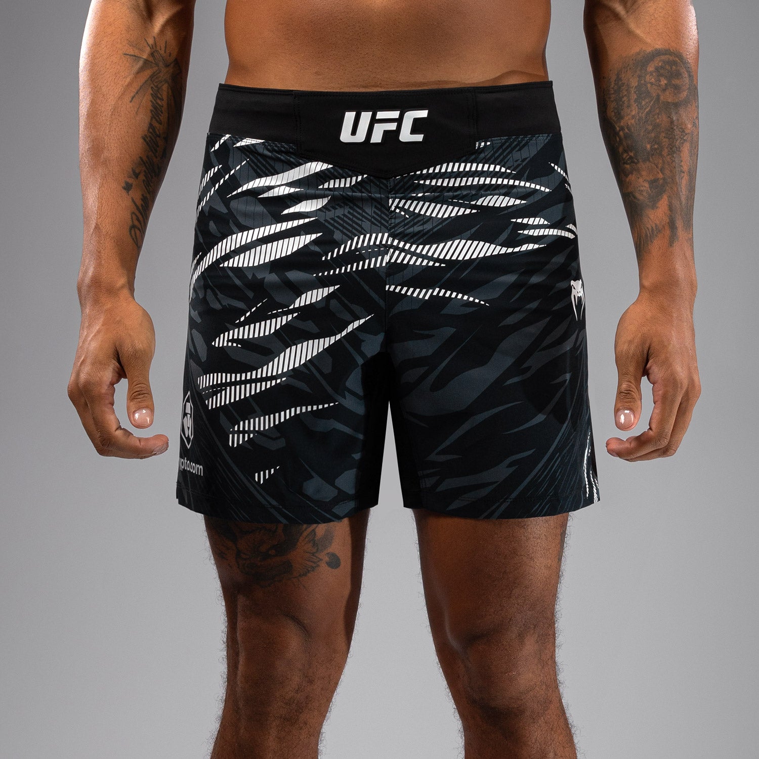 venum-ufc-fusion-authentic-fight-night-fight-short-short-fit-schwarz-herren image 6