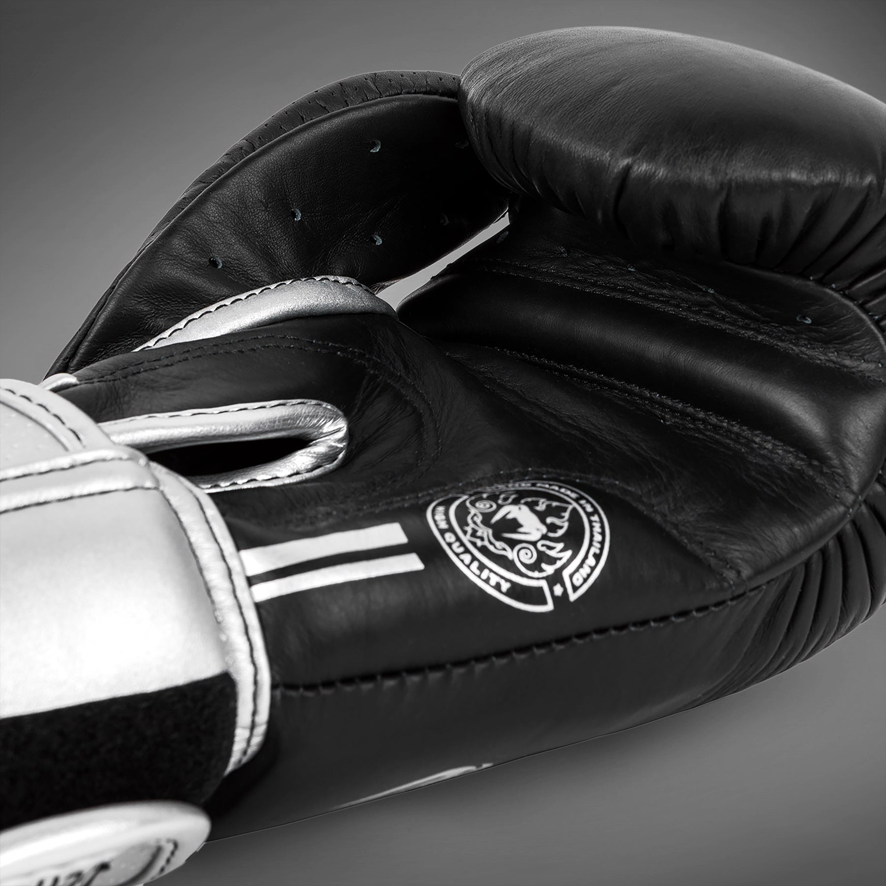 venum-power-2-0-boxhandschuhe-schwarz-gold image 6