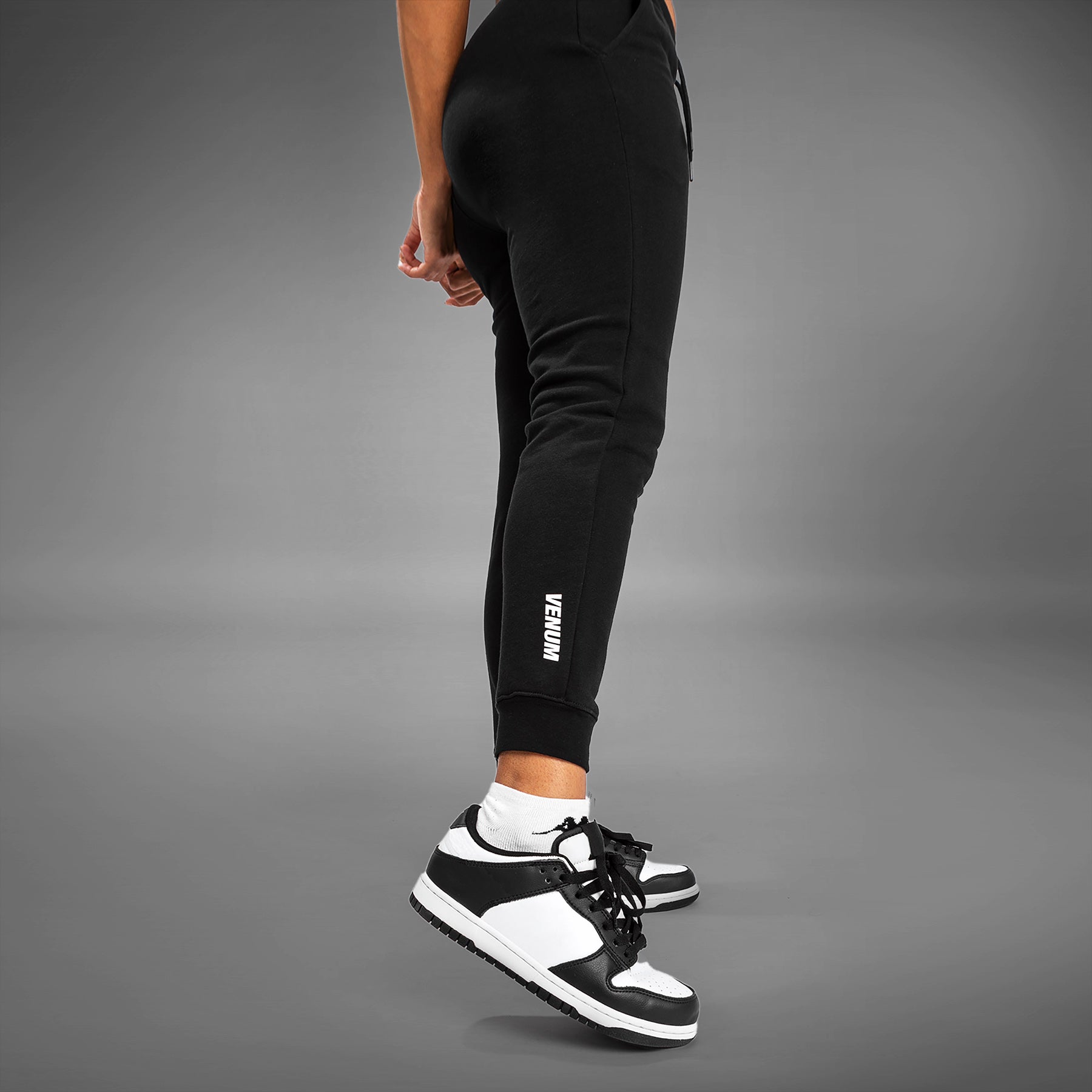 venum-essential-joggers-herren-schwarz-lifestyle-jogginghose image 6
