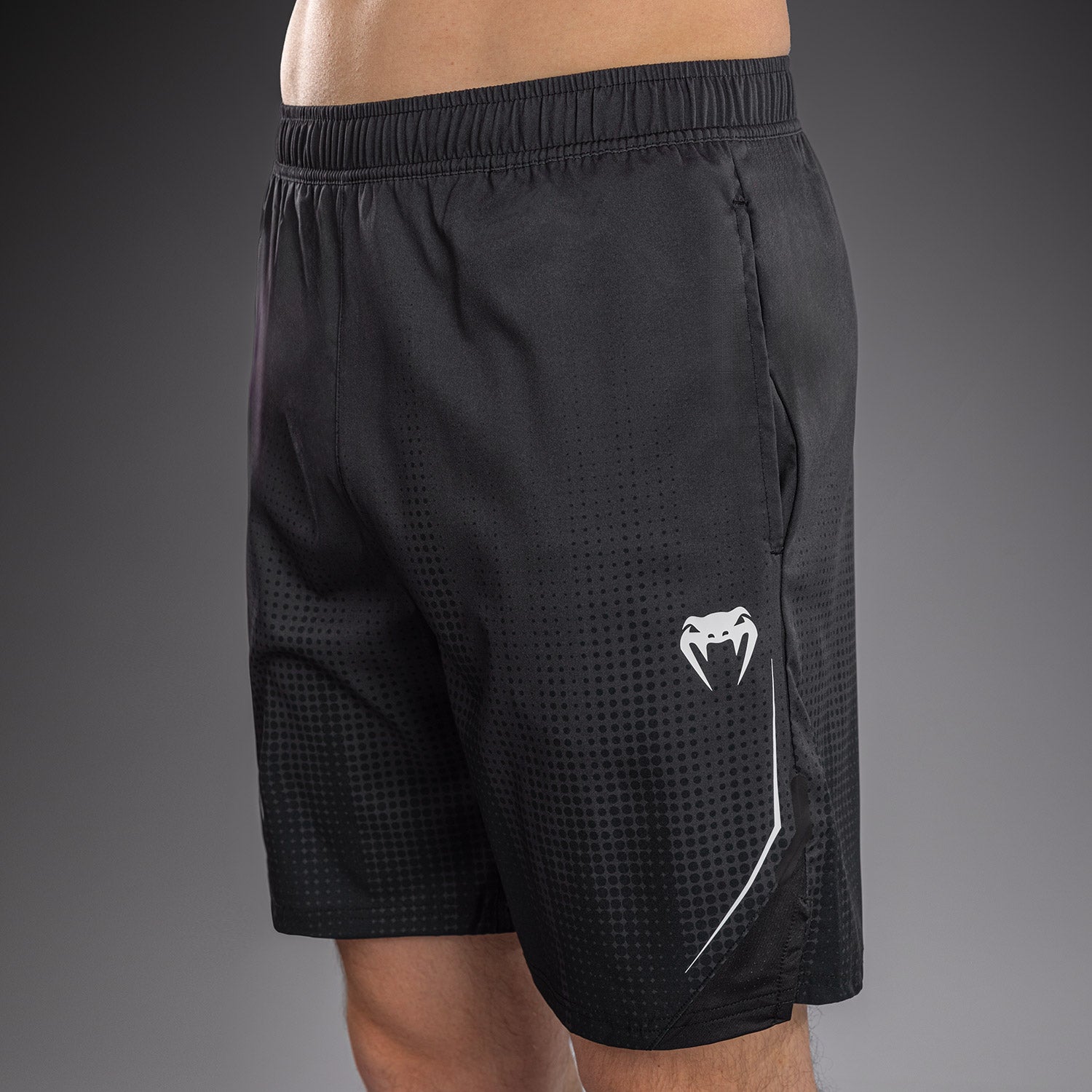 venum-stealth-trainingsshorts-herren-schwarz-wei image 5
