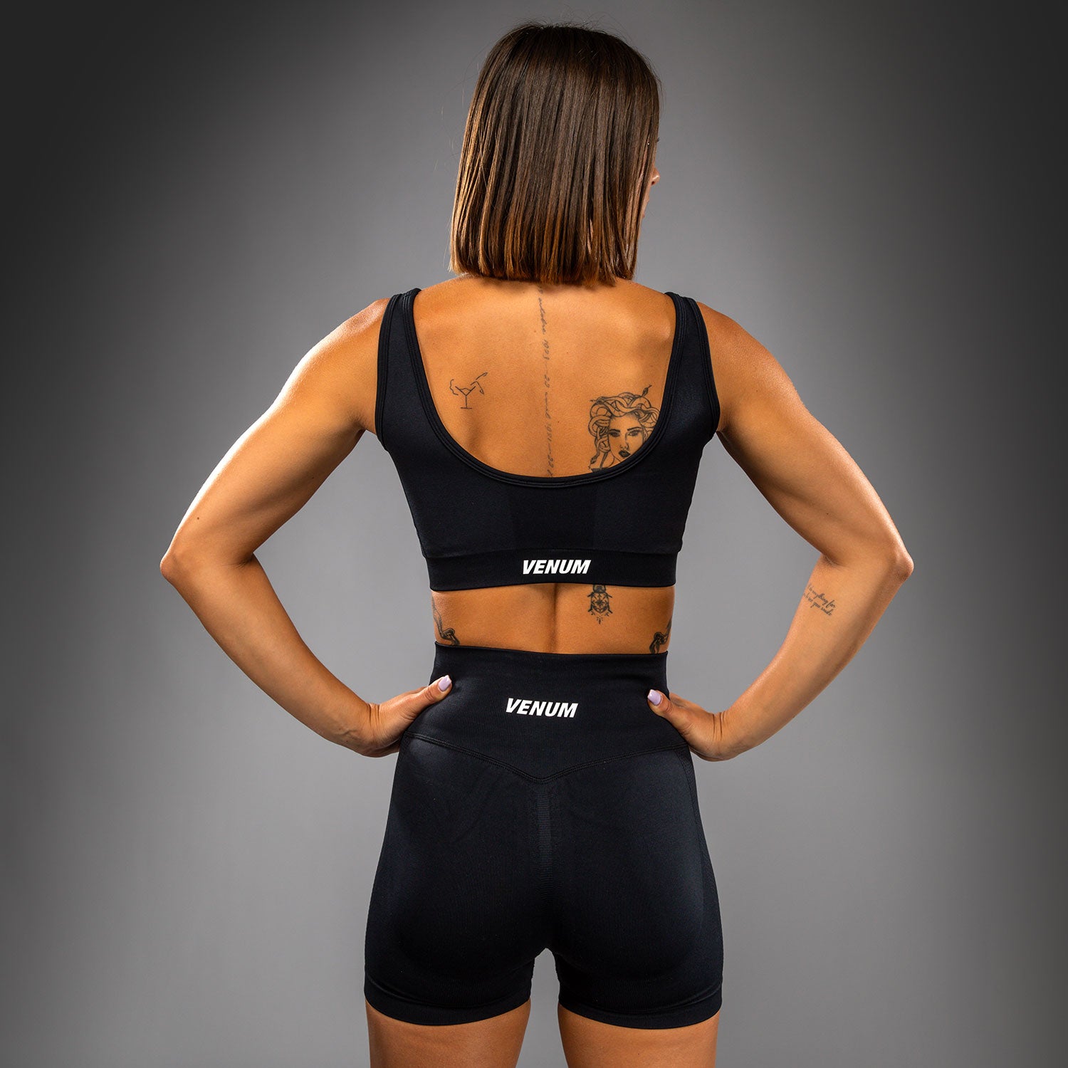 venum-sculpt-long-sport-bh-schwarz-wei image 3