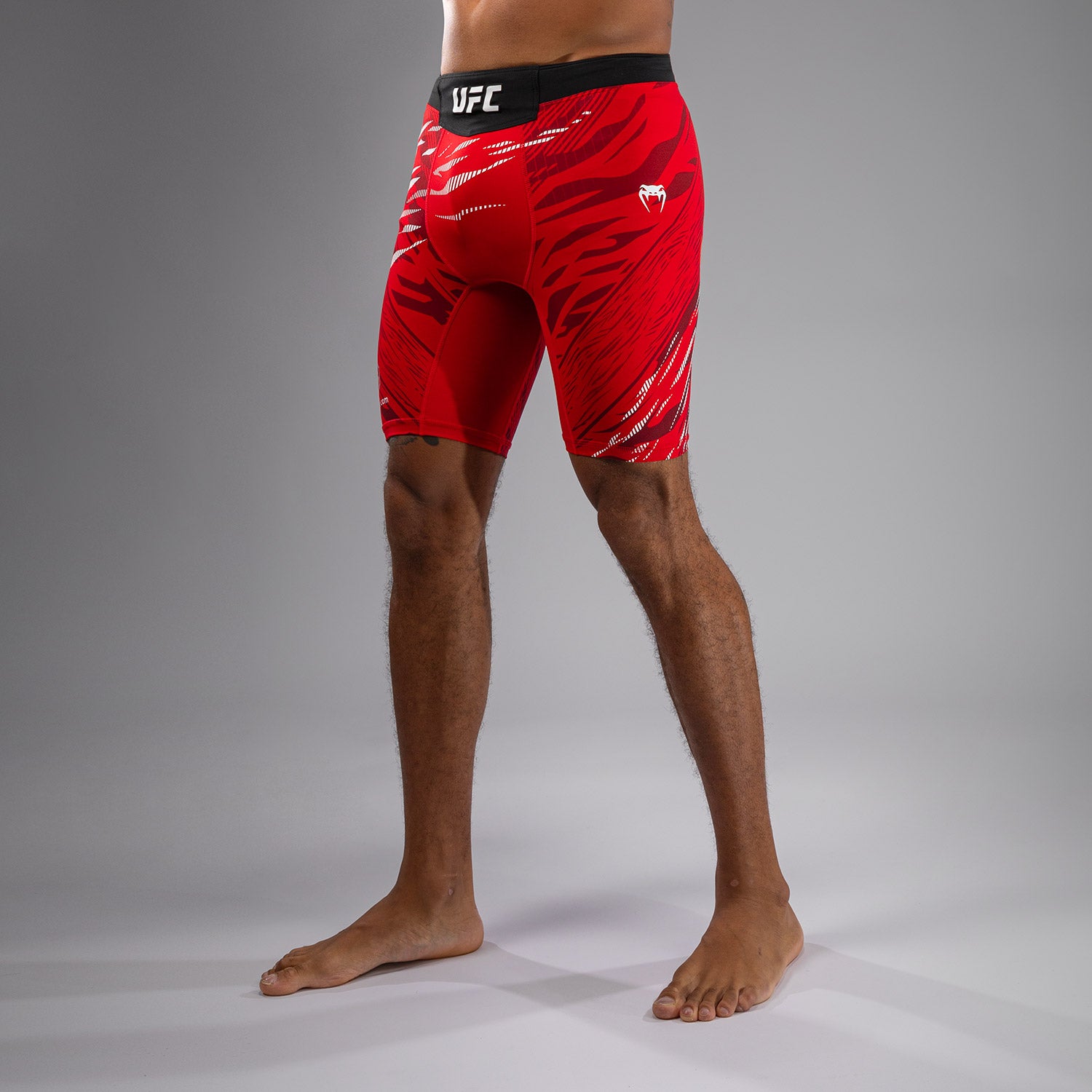 ufc-fusion-by-venum-authentic-fight-night-herren-vale-tudo-short-rot image 2