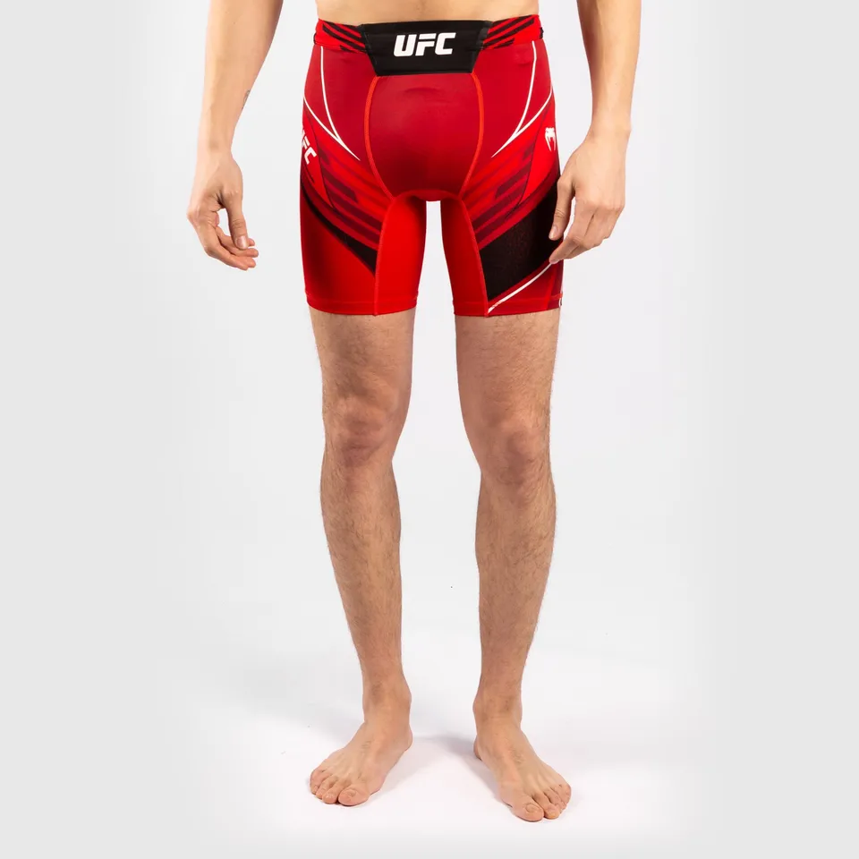 ufc-venum-authentic-fight-night-herren-vale-tudo-shorts-short-fit-rot image 1