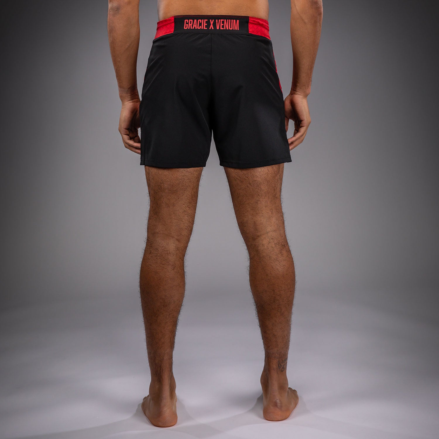 venum-x-roger-gracie-signature-fightshorts-schwarz-rot-herren image 2