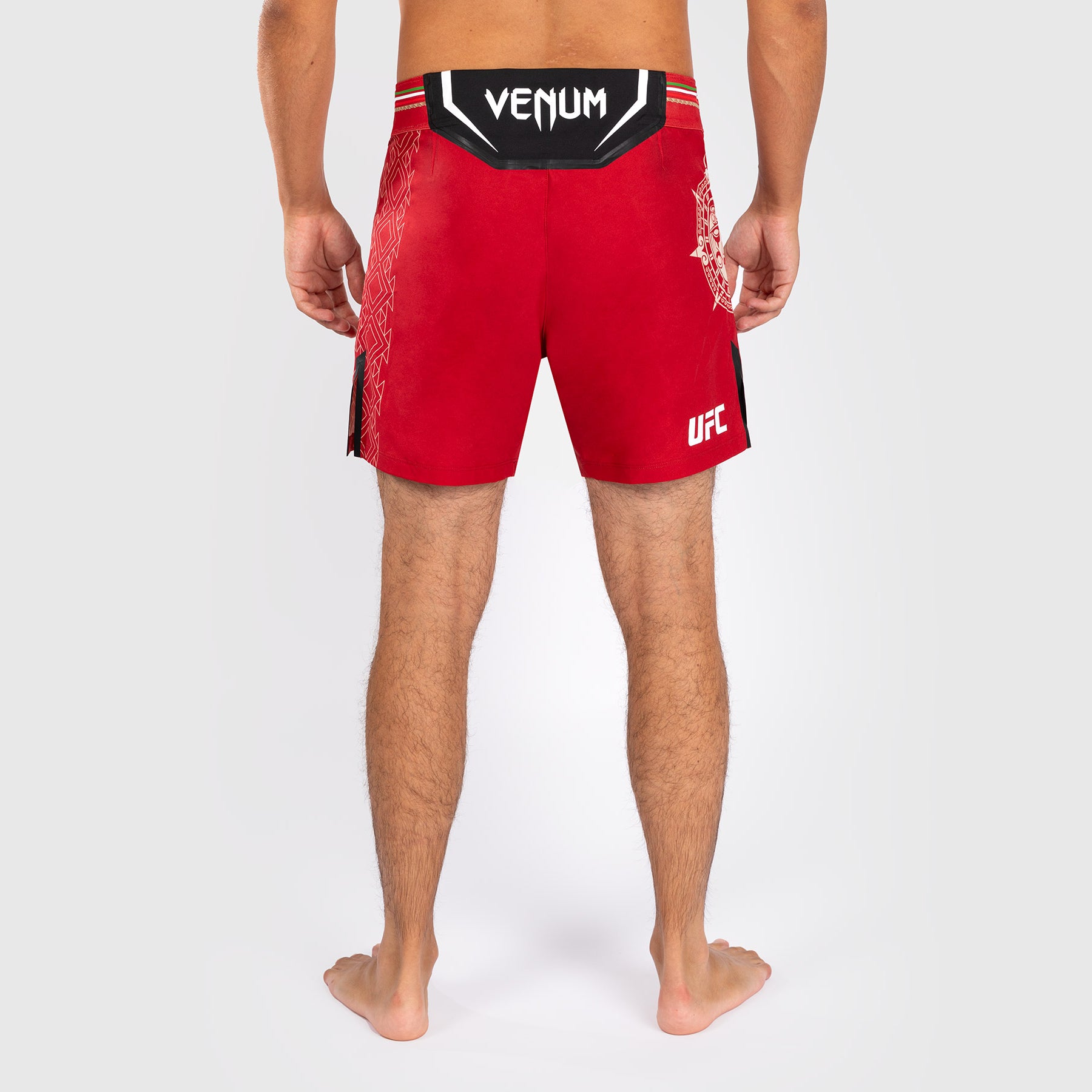 venum-noche-ufc-authentic-fight-night-fight-shorts-herren-kurz-rot image 2
