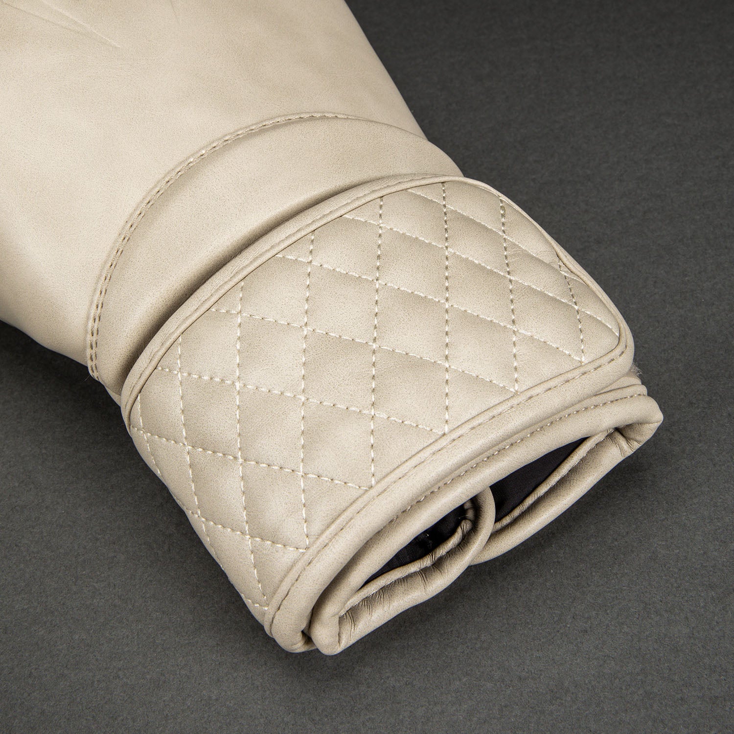 venum-impact-classic-boxhandschuhe-elfenbein image 5