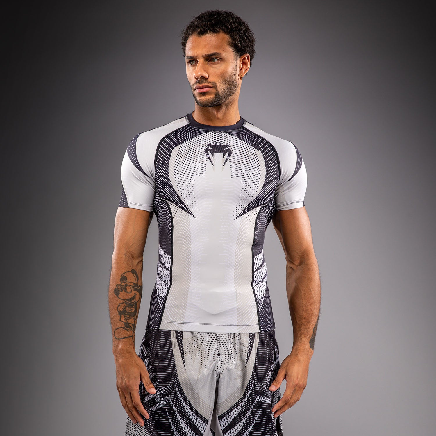 venum-galactic-3-0-kurzarm-rashguard-cremewei-schwarz-herren image 1
