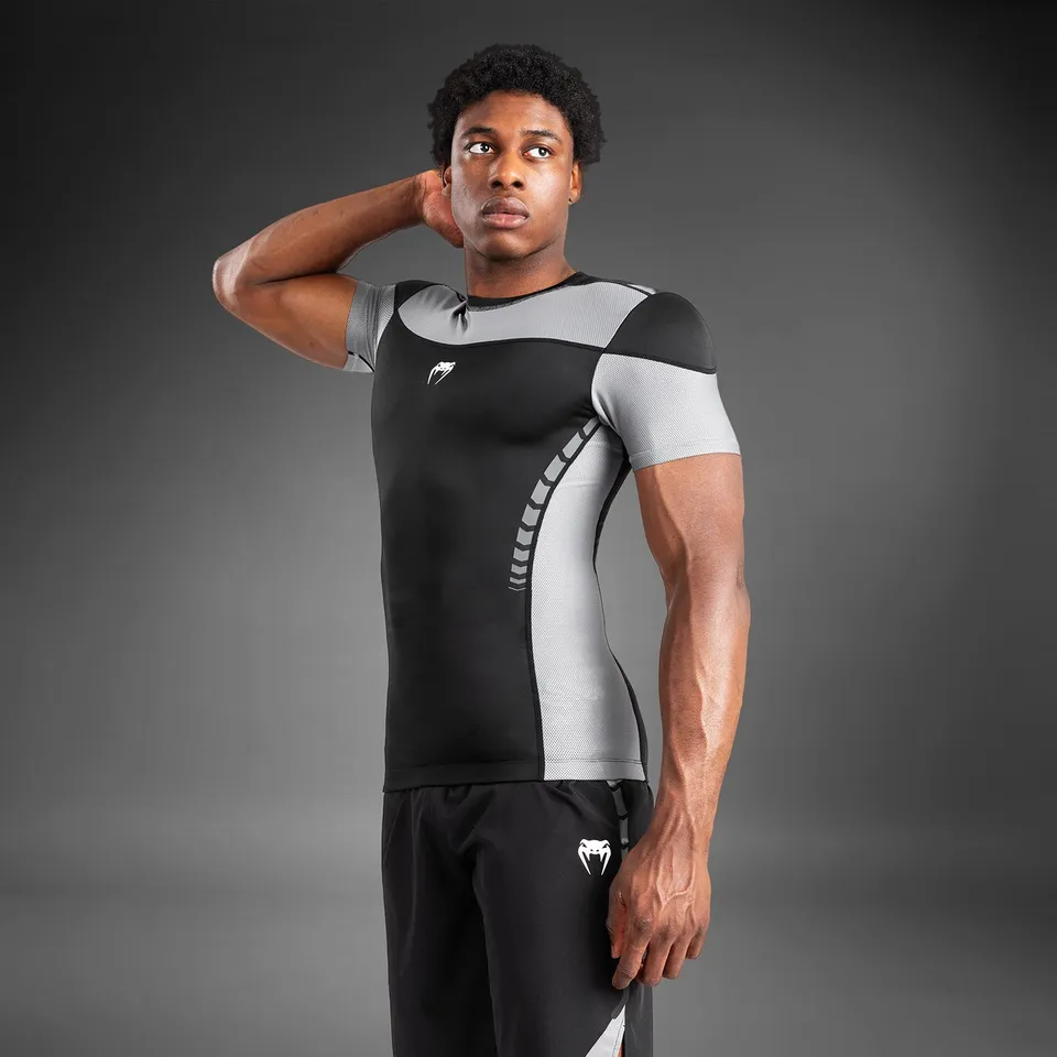venum-tempest-herren-kurzarm-rashguard-schwarz-grau image 1