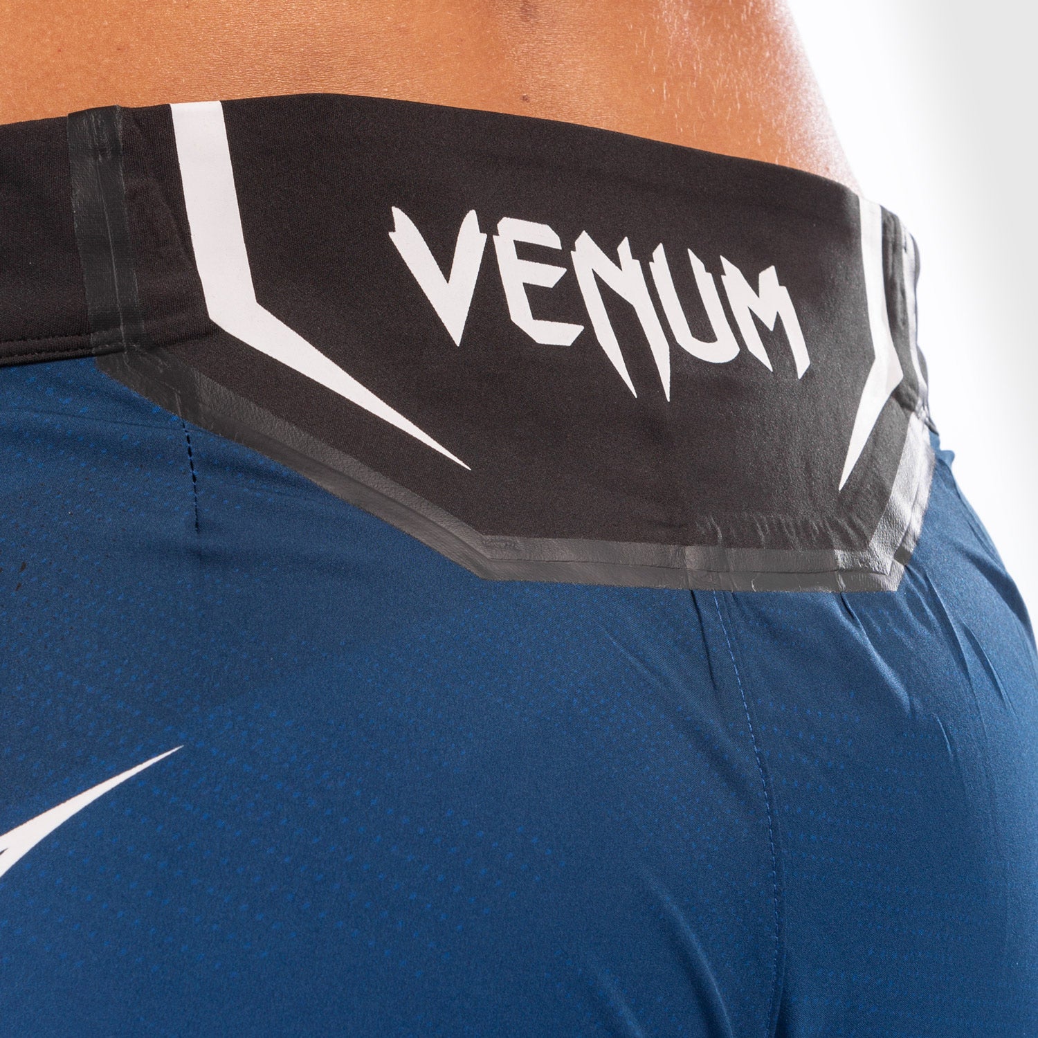ufc-venum-authentic-fight-night-damen-shorts-long-fit-blau image 6