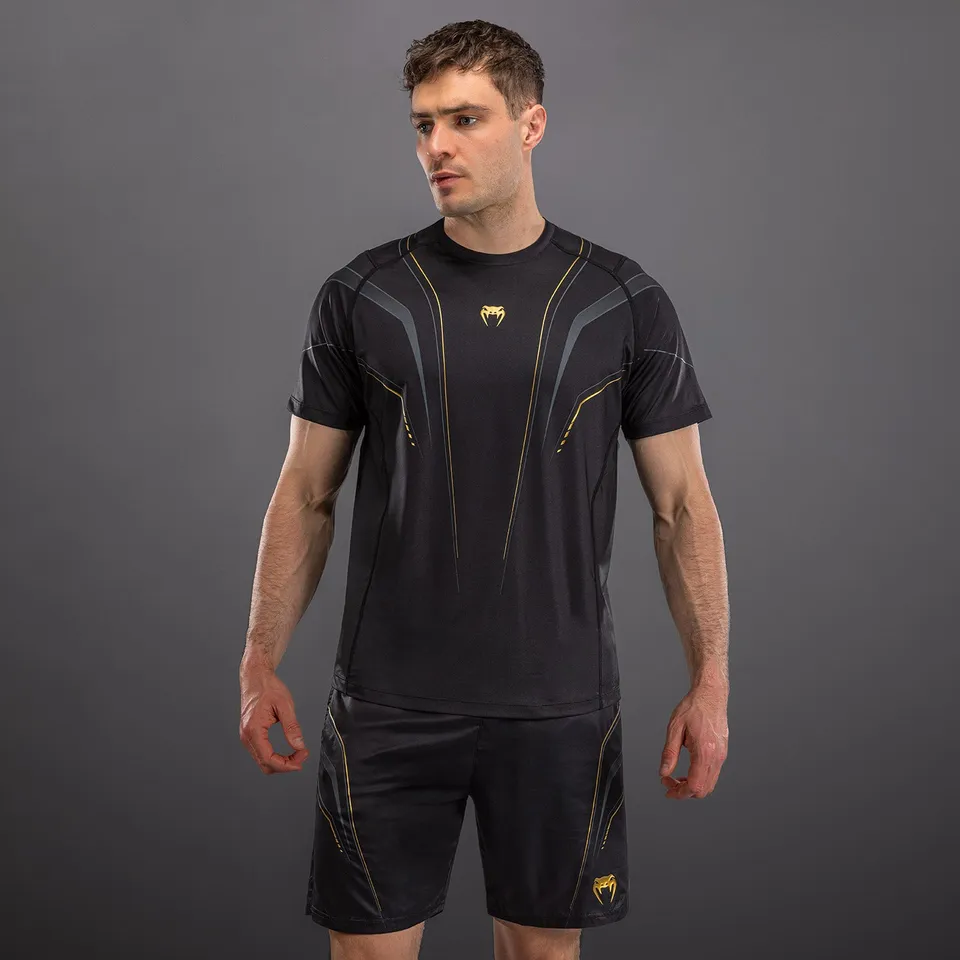 venum-streamline-dry-tech-t-shirt-schwarz-gold image 1