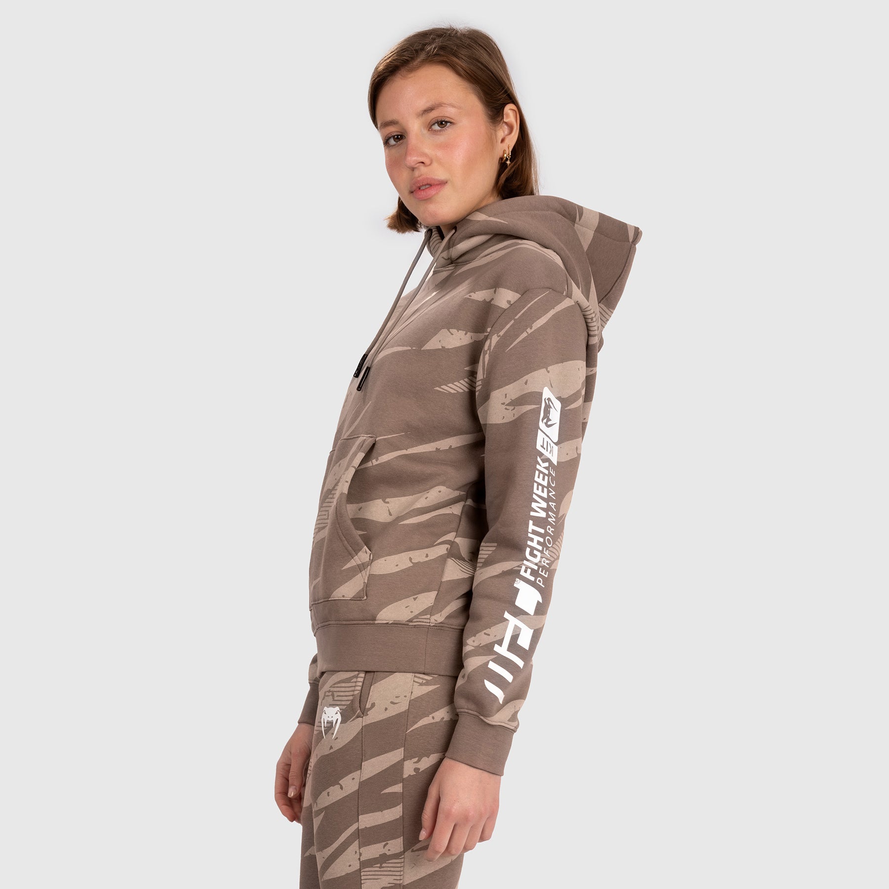 ufc-adrenaline-by-venum-fight-week-pullover-hoodie-damen-desert-camo image 4