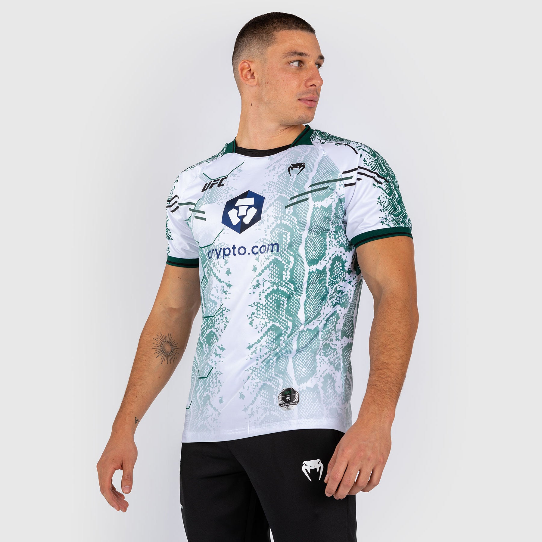 ufc-adrenaline-by-venum-authentic-fight-night-trikot-emerald-edition-wei-gr-n image 2