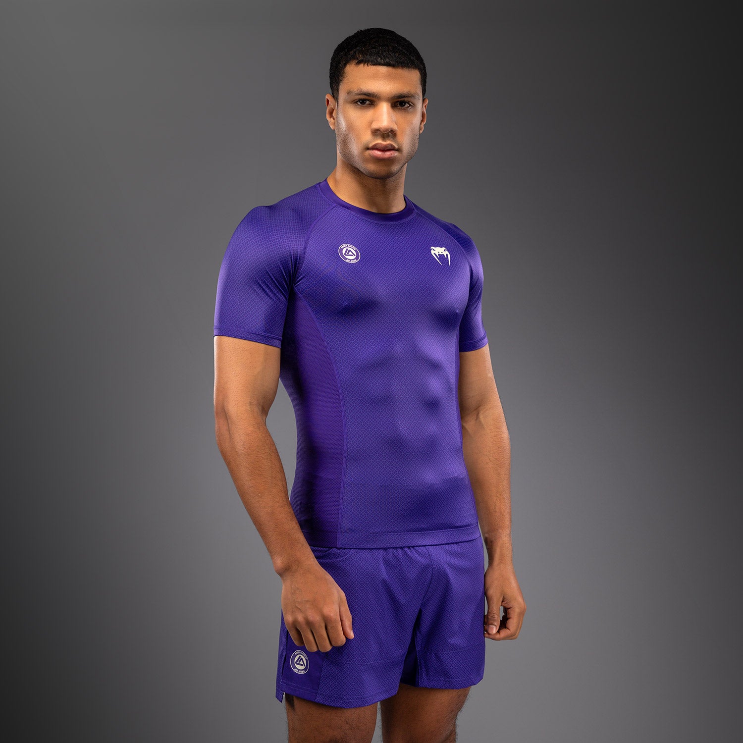 venum-x-roger-gracie-academy-kurzarm-rashguard-lila-herren image 4
