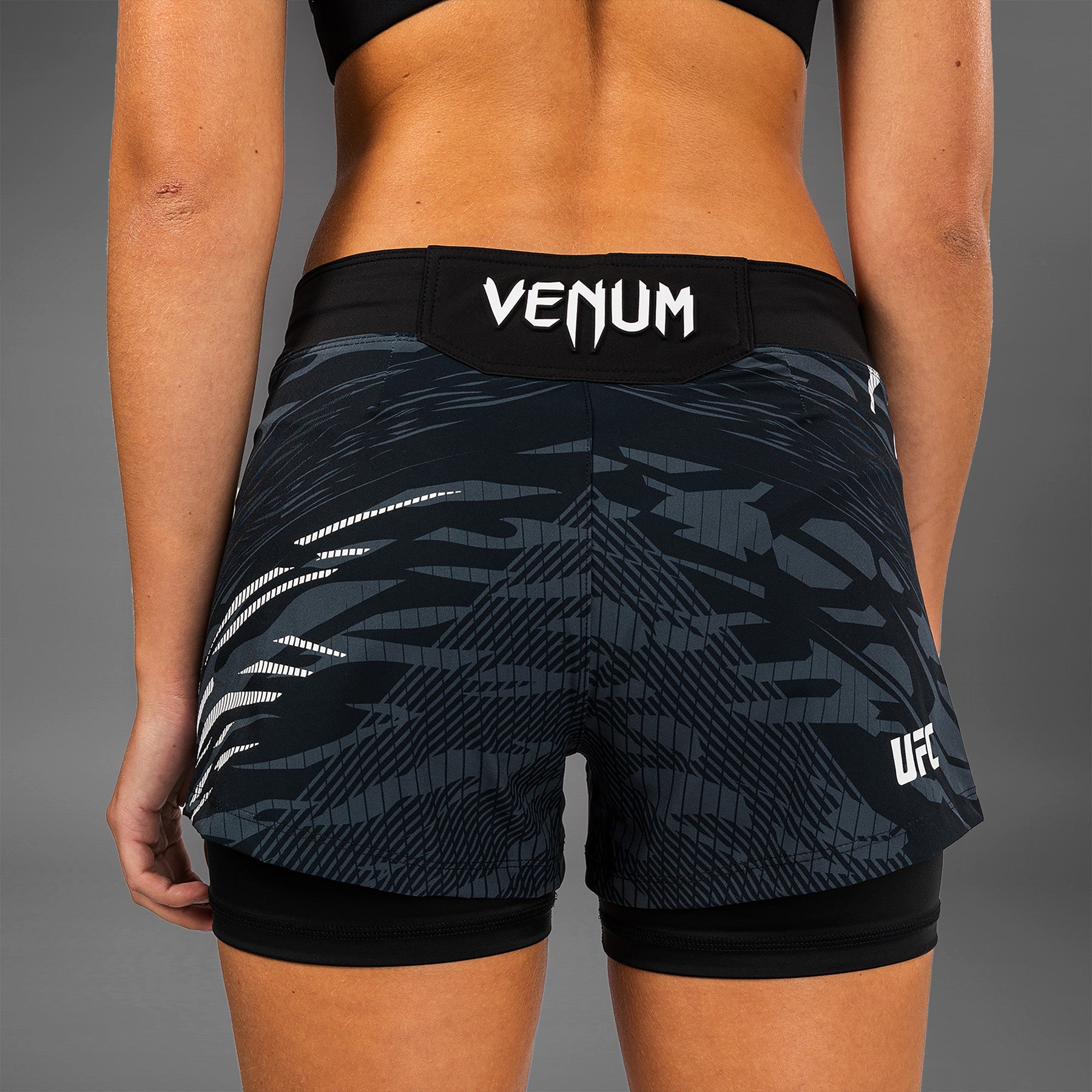 ufc-fusion-by-venum-authentic-fight-night-damen-fight-short-schwarz image 7