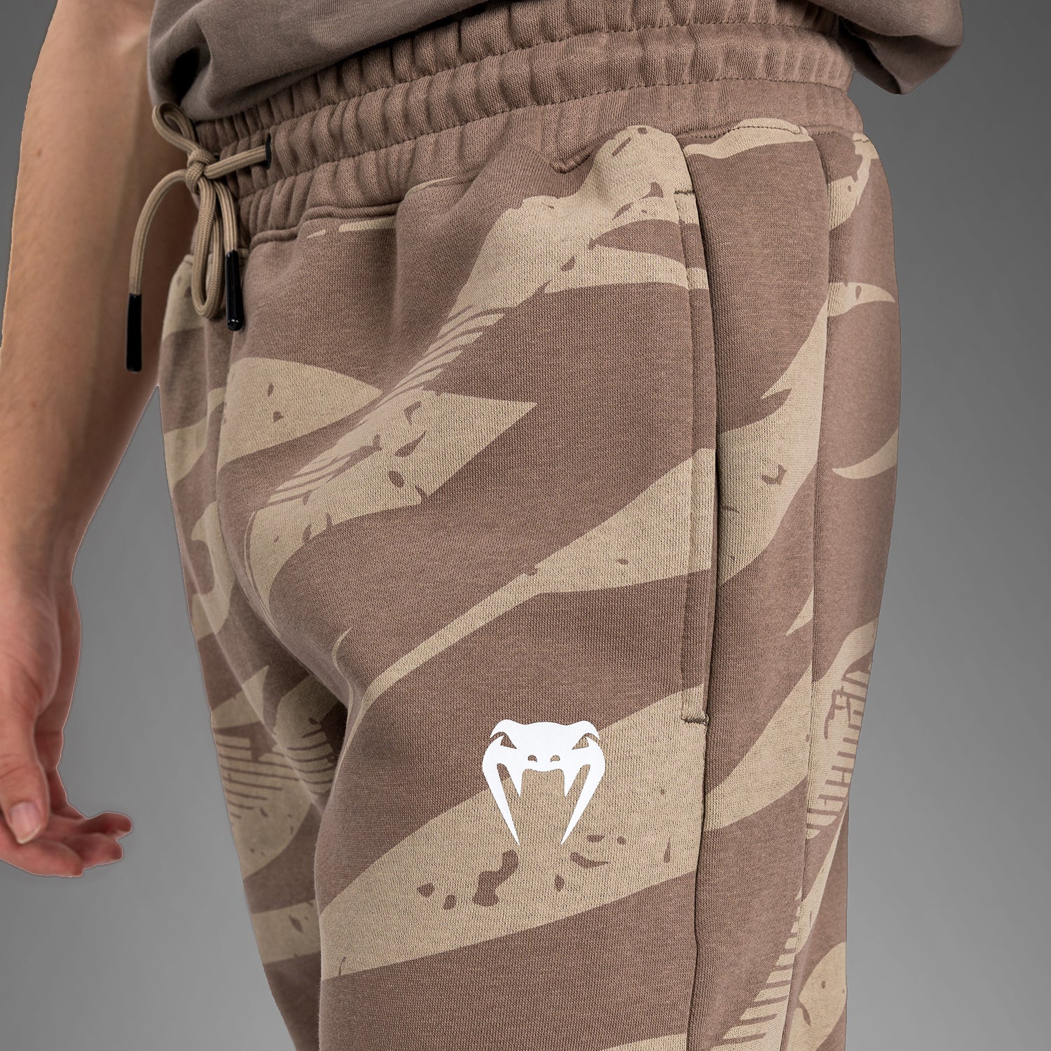 ufc-adrenaline-by-venum-fight-week-herrenhose-desert-camo image 6