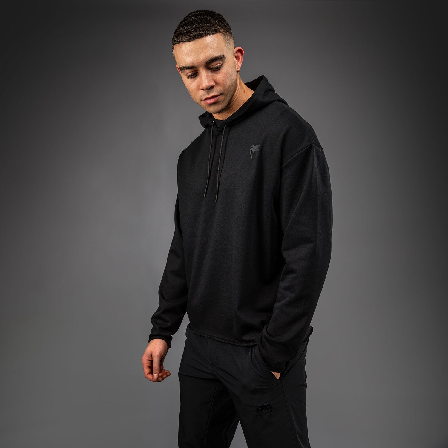 venum-divide-hoodie-schwarz image 3