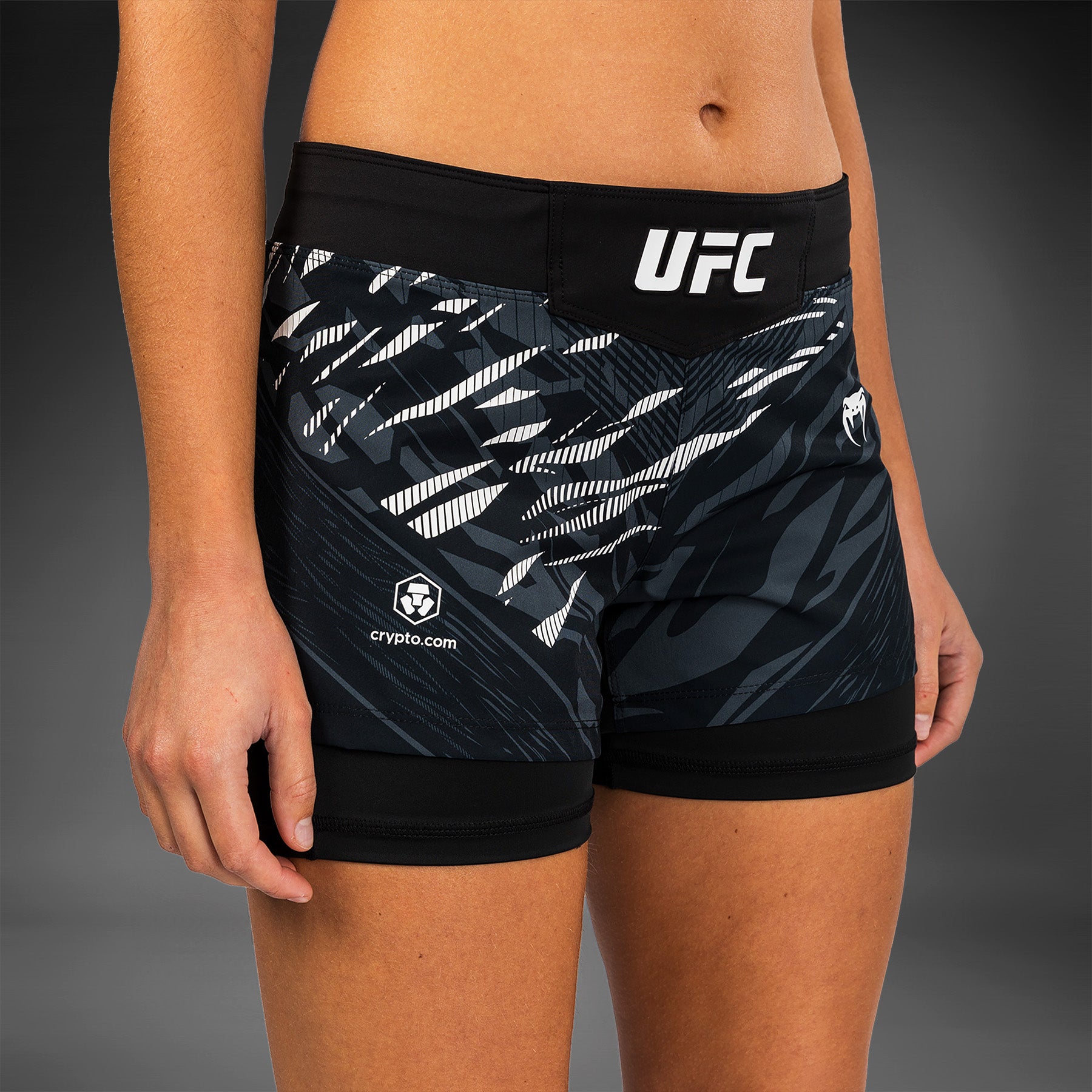 ufc-fusion-by-venum-authentic-fight-night-damen-fight-short-schwarz image 6