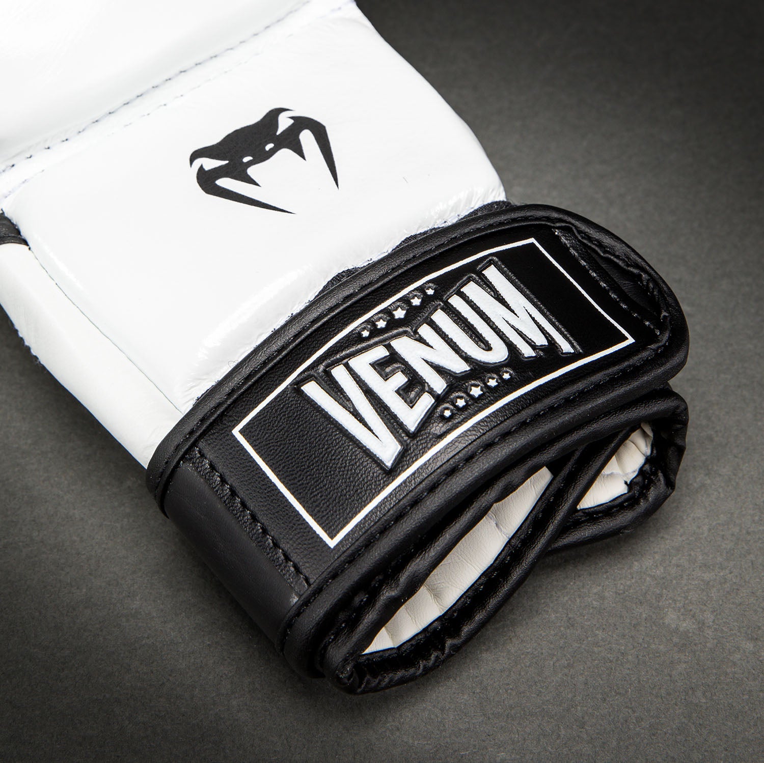 venum-attack-2-0-sparringhandschuhe-leder-schwarz-wei image 4