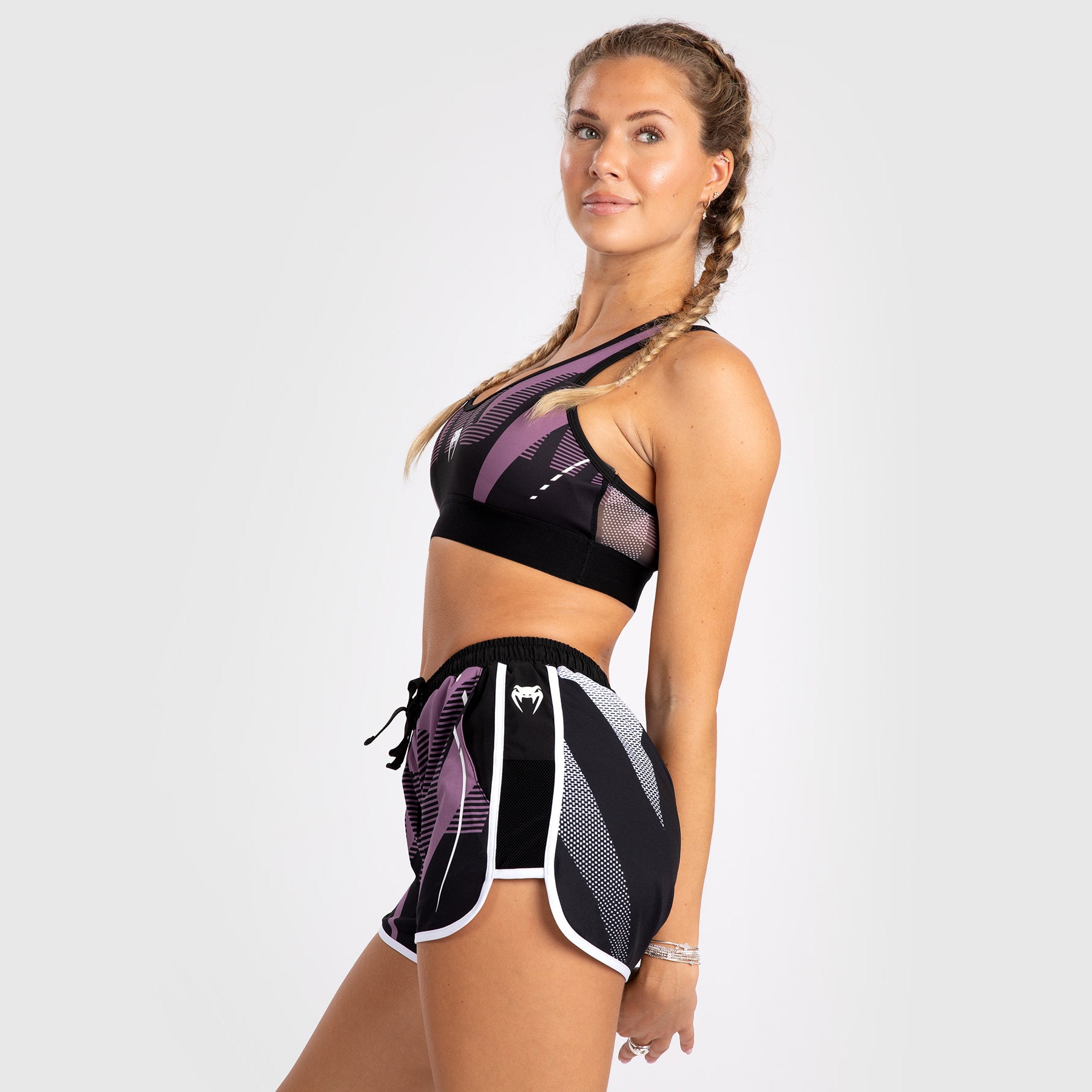 venum-adrenaline-damen-performance-shorts-purple-schwarz image 2