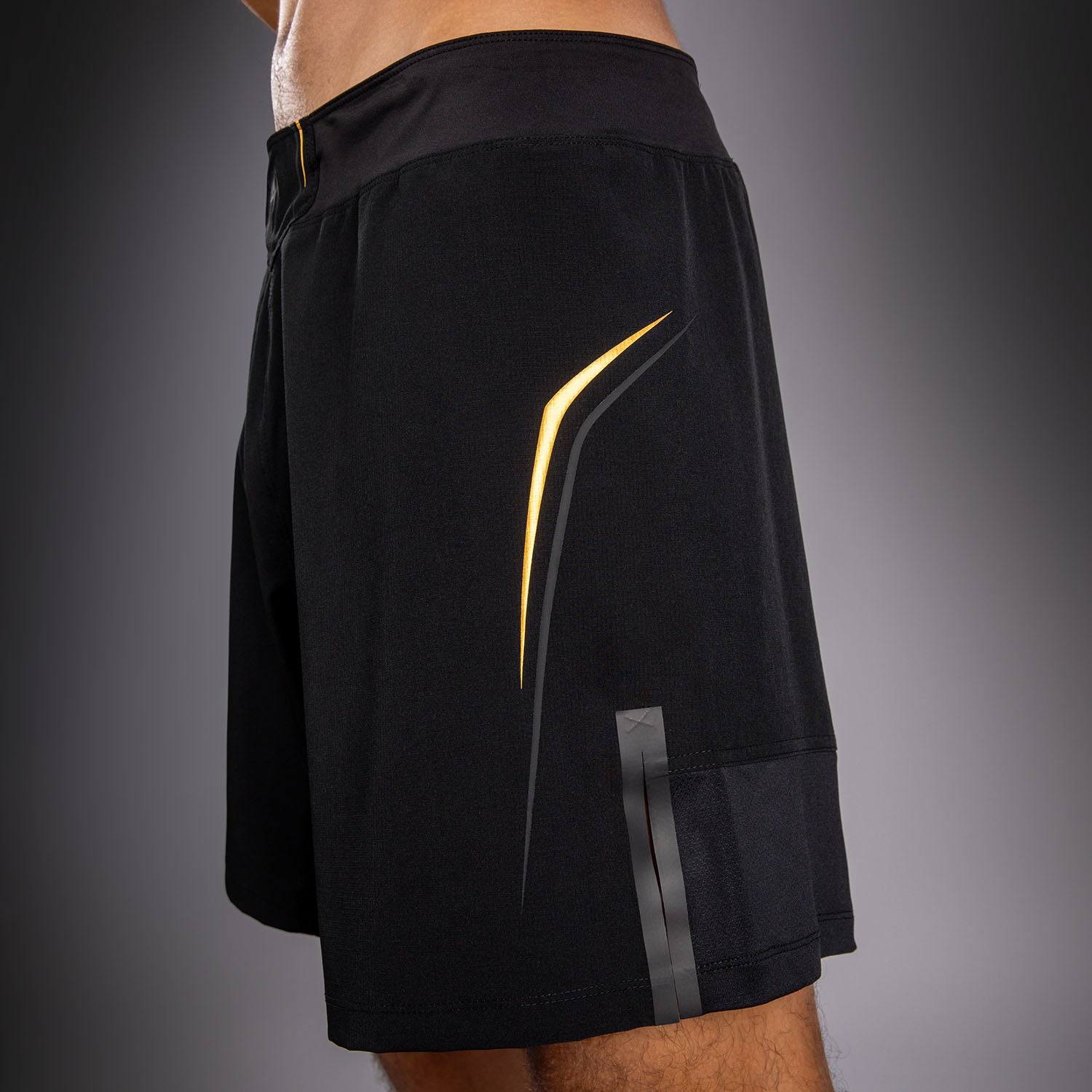 venum-g-core-fightshorts-schwarz-gold image 6