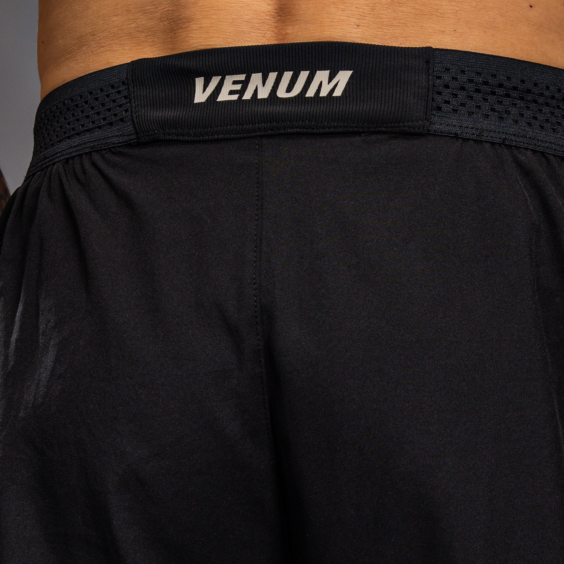 venum-g-fit-air-trainingsshorts-herren-tiefschwarz-w-stensand image 7