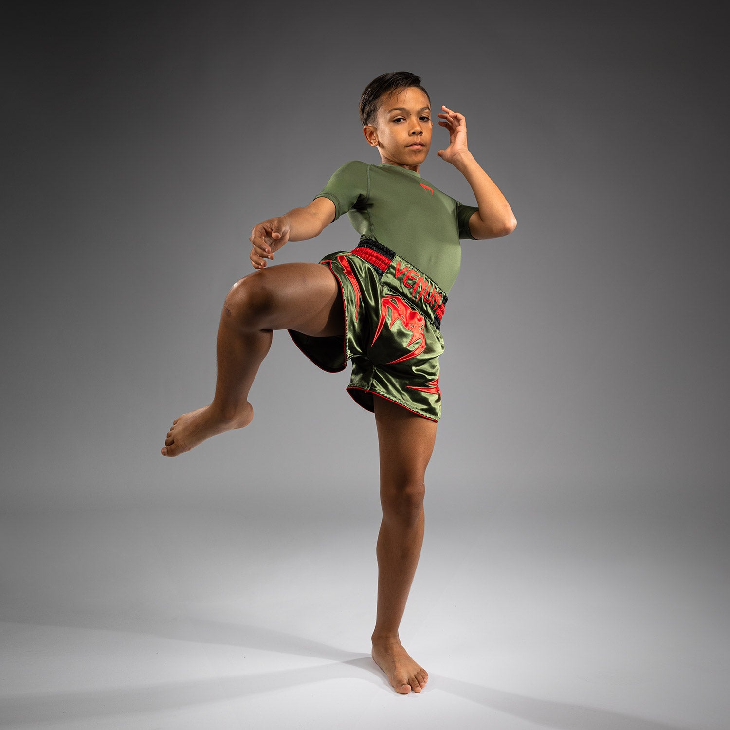 venum-inferno-kinder-muay-thai-shorts-armeegr-n-orange image 3