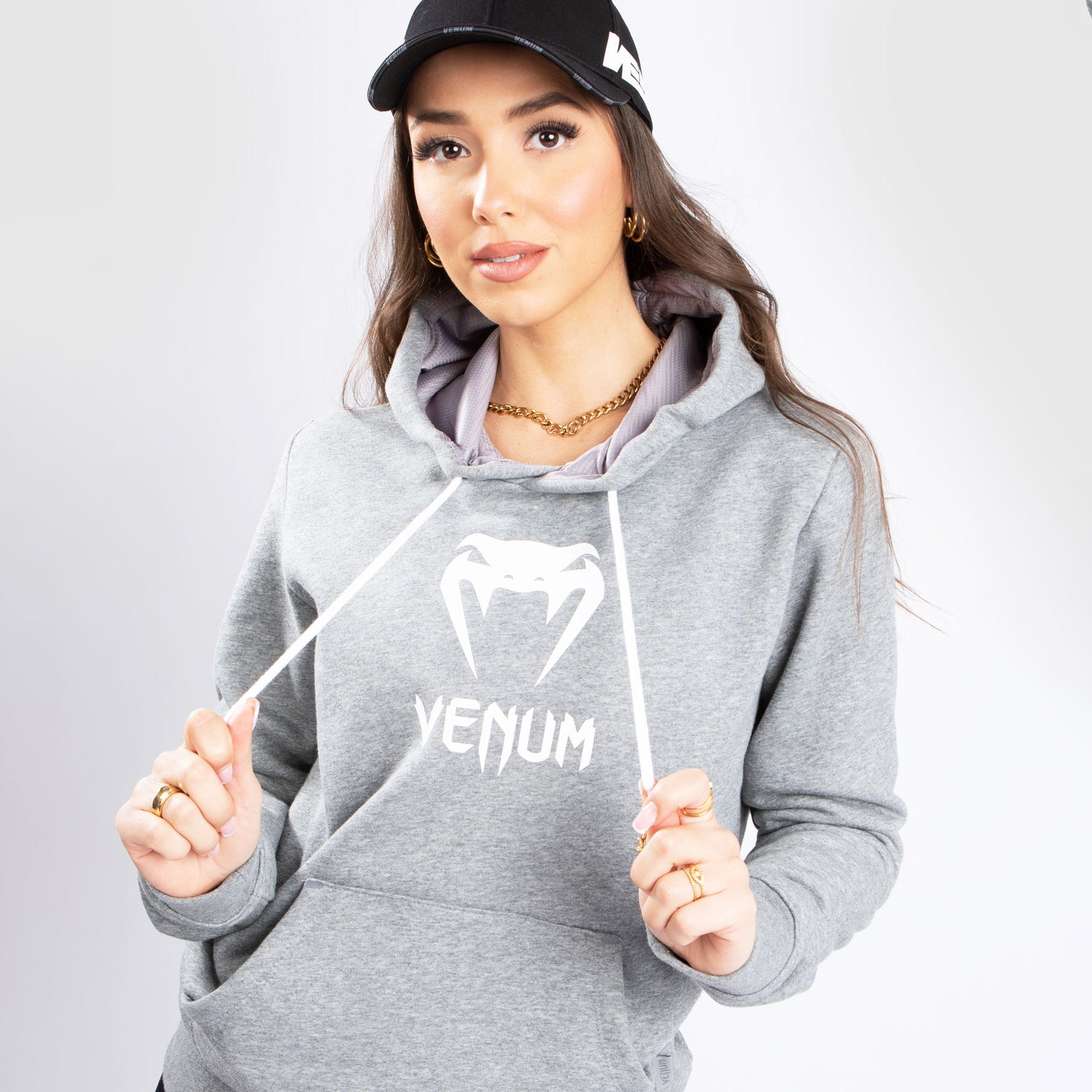 venum-classic-hooded-sweatshirt-damen-hellgrau-meliert image 2