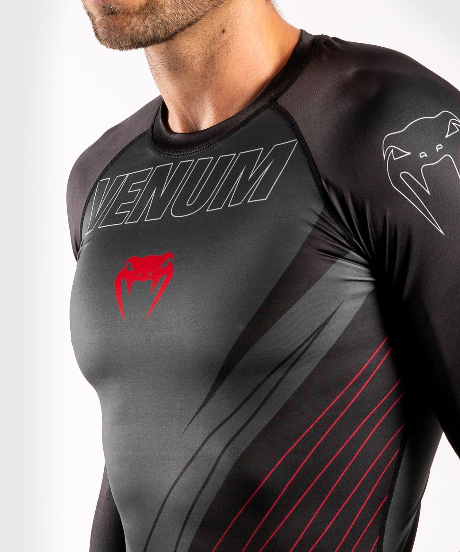 venum-contender-5-0-rashguard-langarm-schwarz-rot image 5
