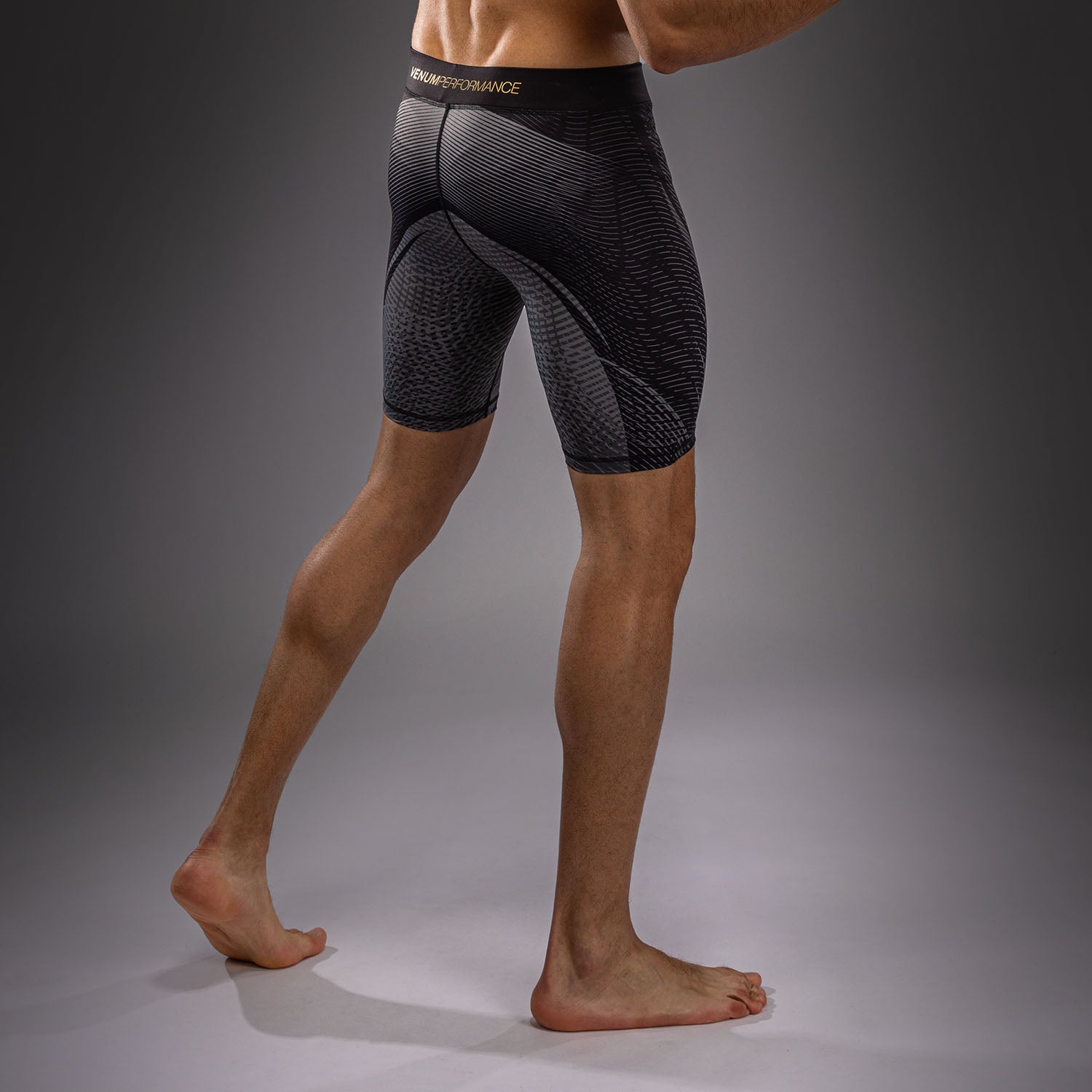 venum-galactic-3-0-kompressionsshort-vale-tudo-schwarz-gold image 2