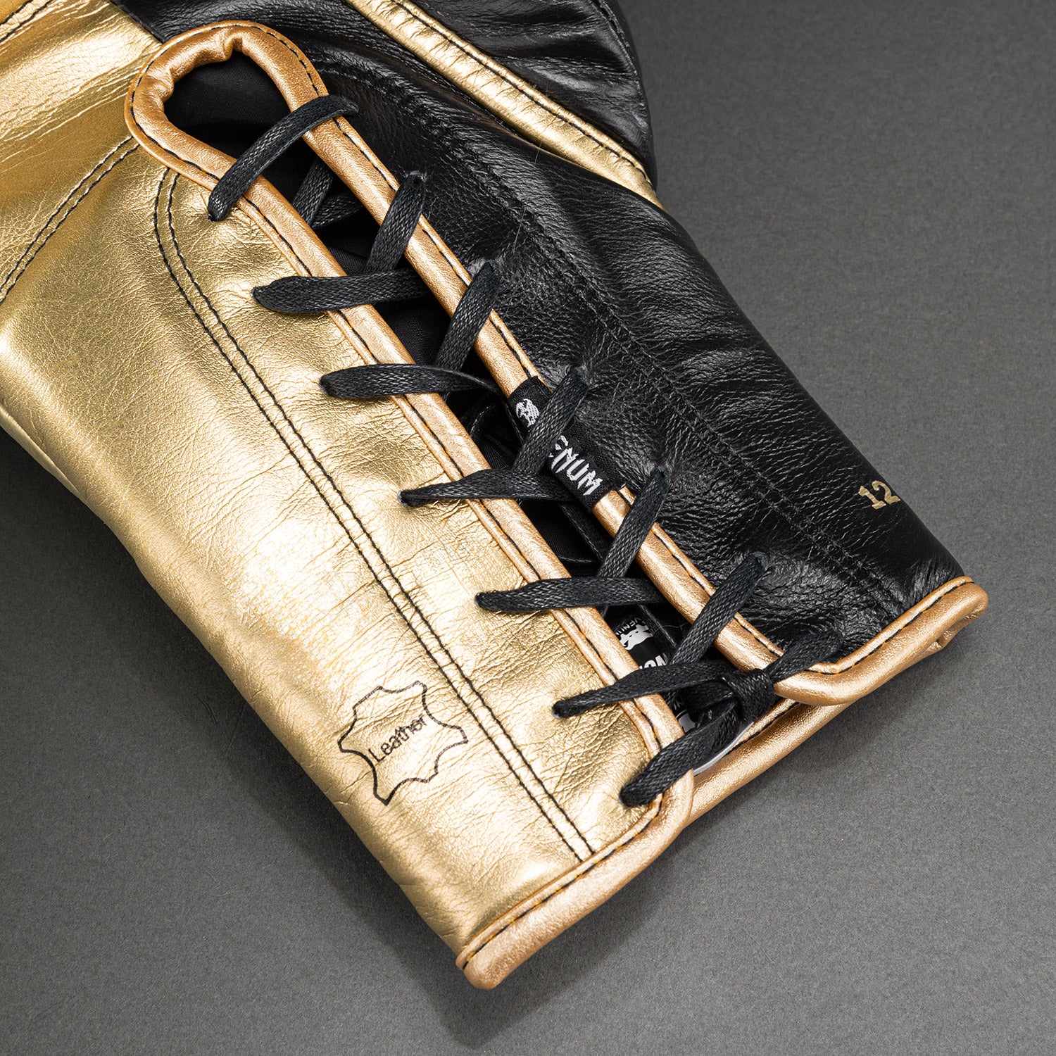 venum-shield-profi-boxhandschuhe-mit-schn-rung-schwarz-gold image 4