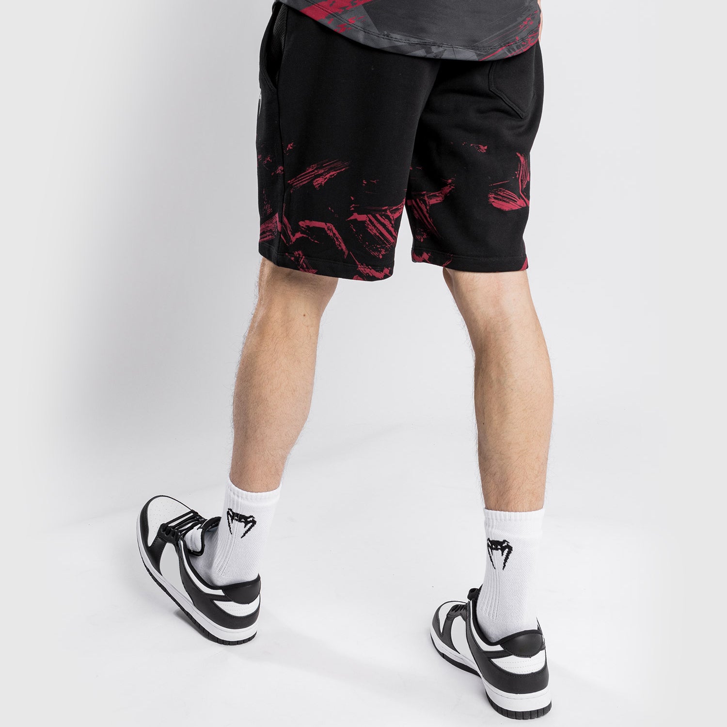 venum-ufc-authentic-fight-week-2-0-shorts-herren-schwarz-rot image 4