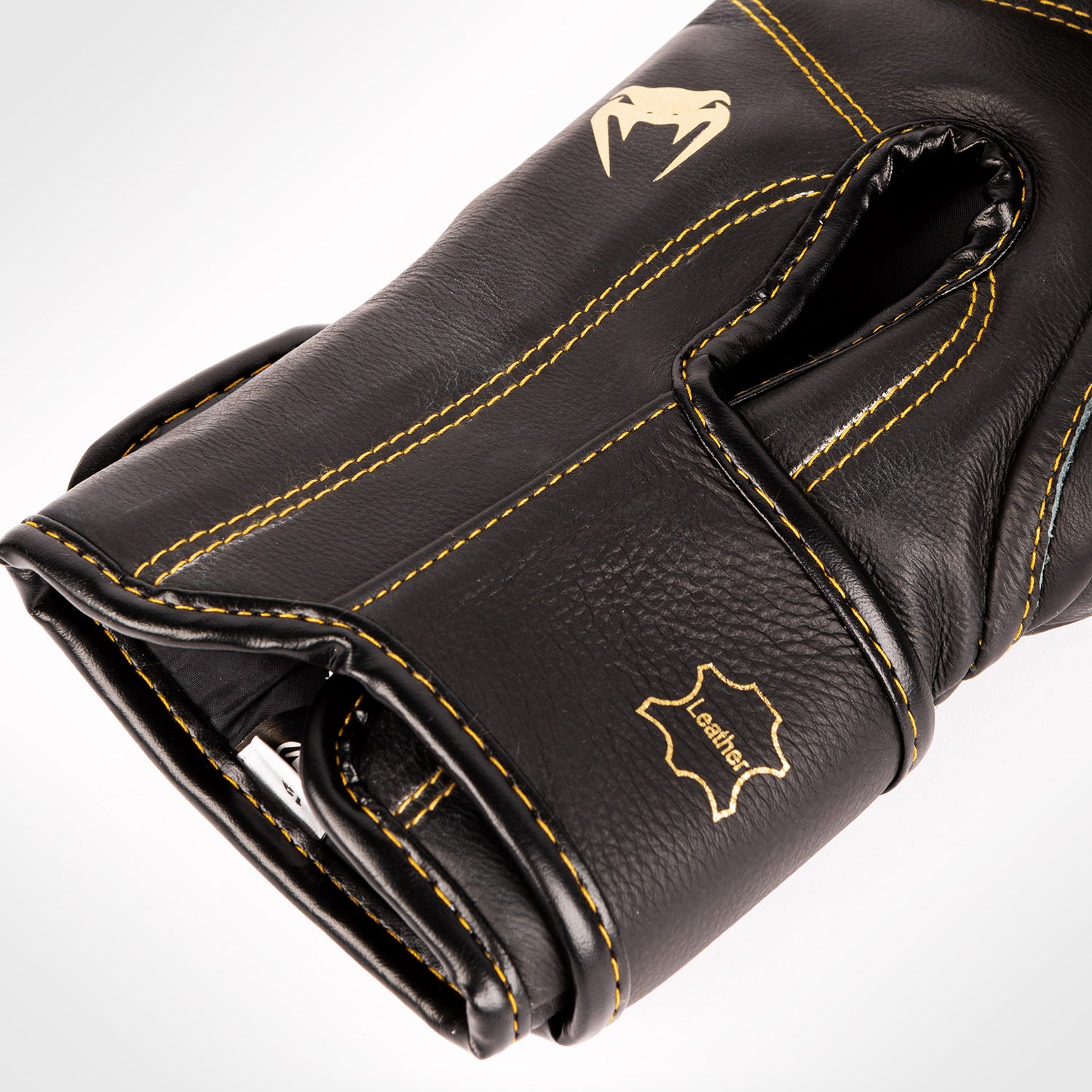 venum-giant-2-0-professionelle-boxhandschuhe-klett-schwarz-schwarz-gold image 3
