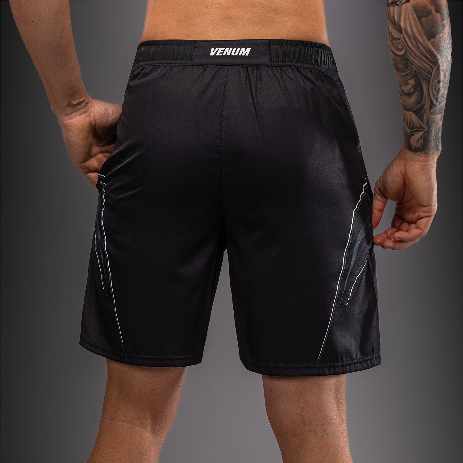 venum-streamline-dry-tech-t-shirt-schwarz-wei-f-r-herren image 5