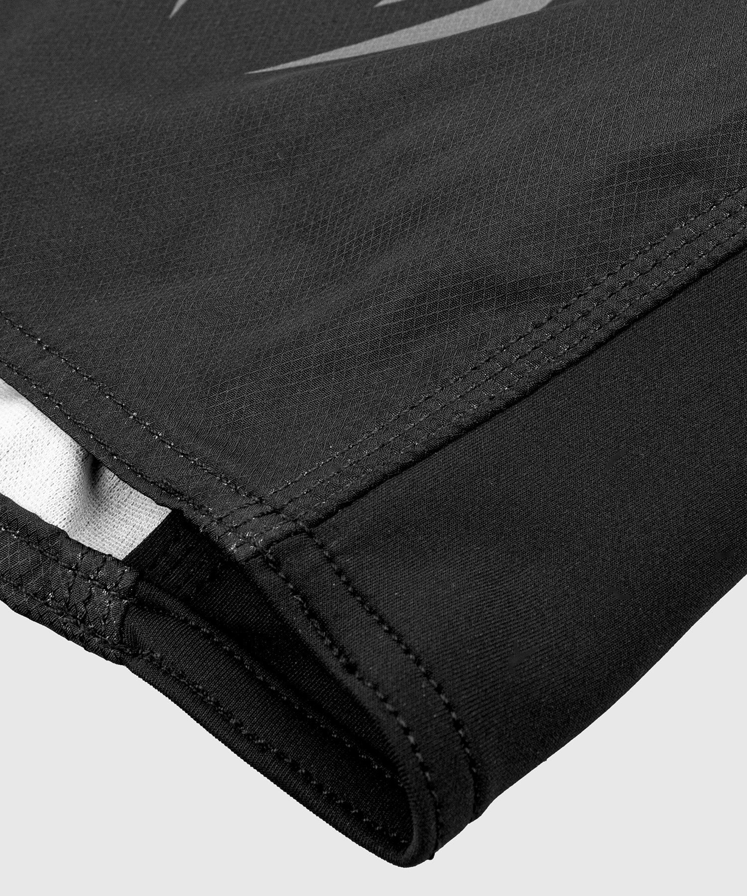 venum-light-3-0-kampfshorts-herren-schwarz-gold-mma-fightshorts image 7