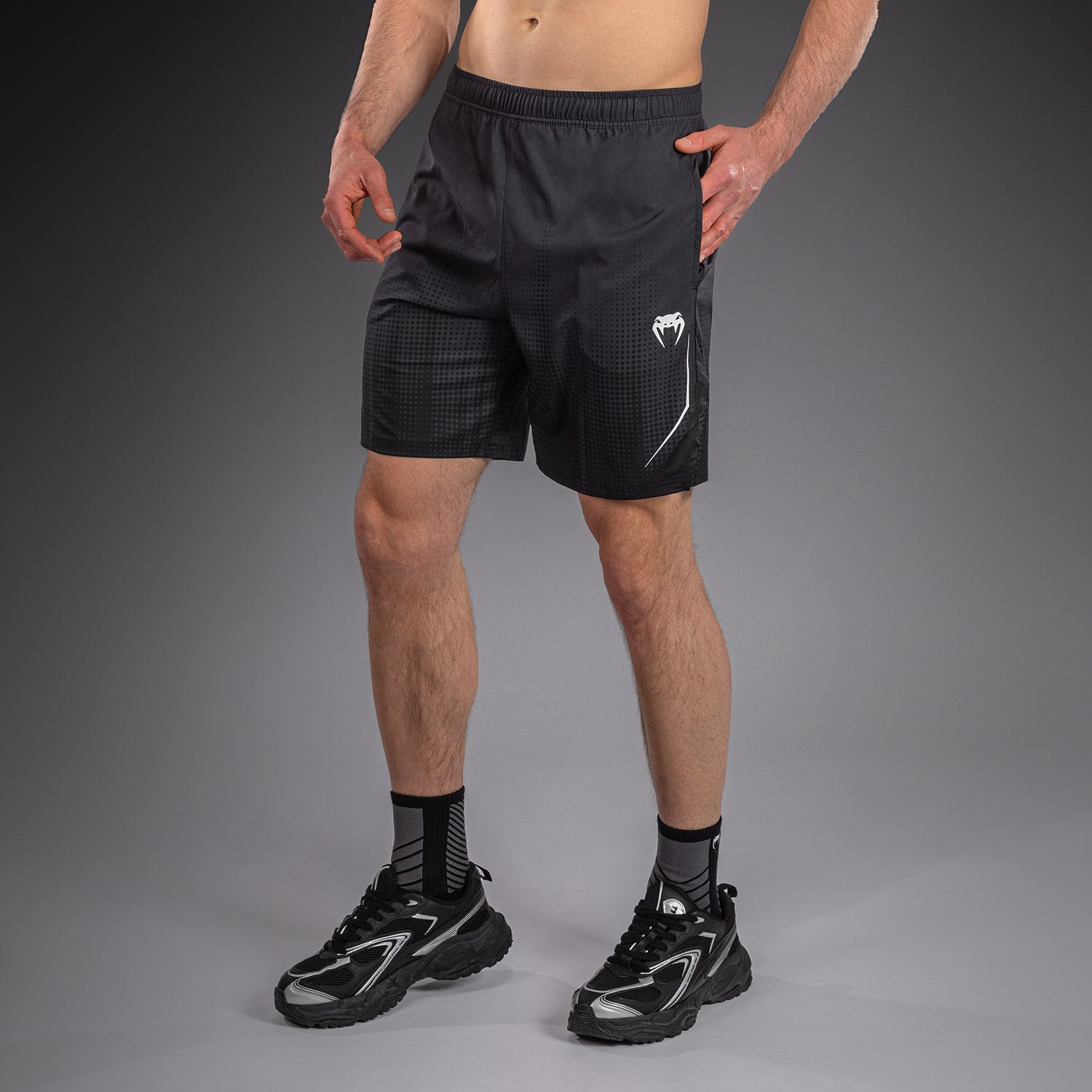 venum-stealth-trainingsshorts-herren-schwarz-wei image 2