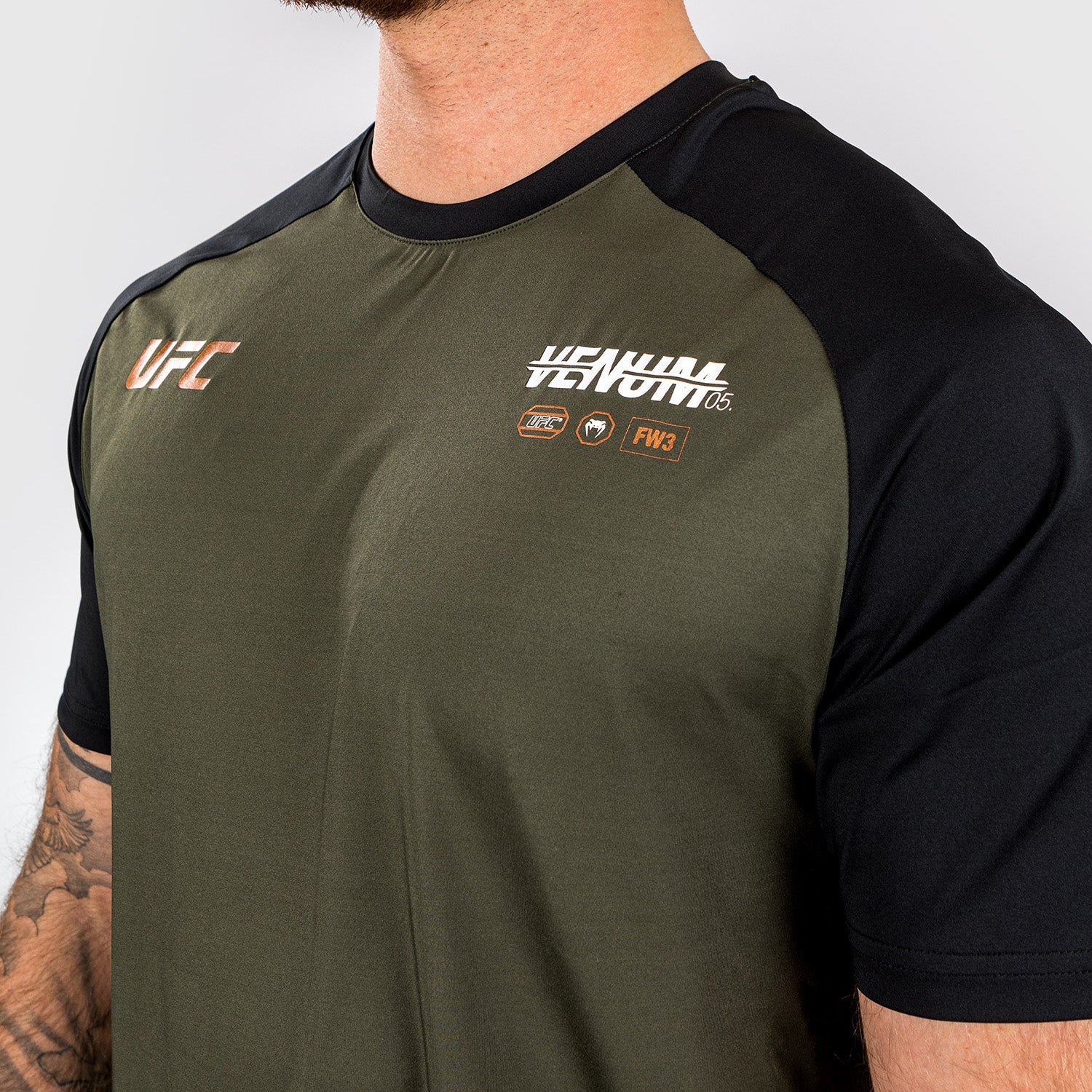 ufc-adrenaline-by-venum-fight-week-dry-tech-t-shirt-herren-khaki-bronze image 6