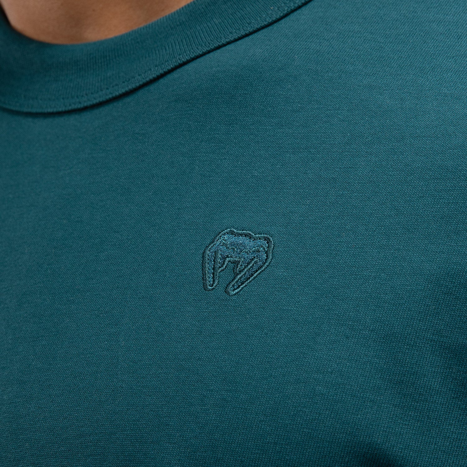 venum-silent-power-t-shirt-paon-green image 5
