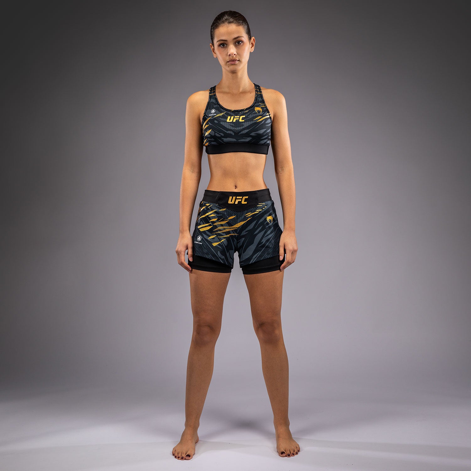 venum-ufc-fusion-authentic-fight-night-damen-fight-short-champion-schwarz-gold image 2