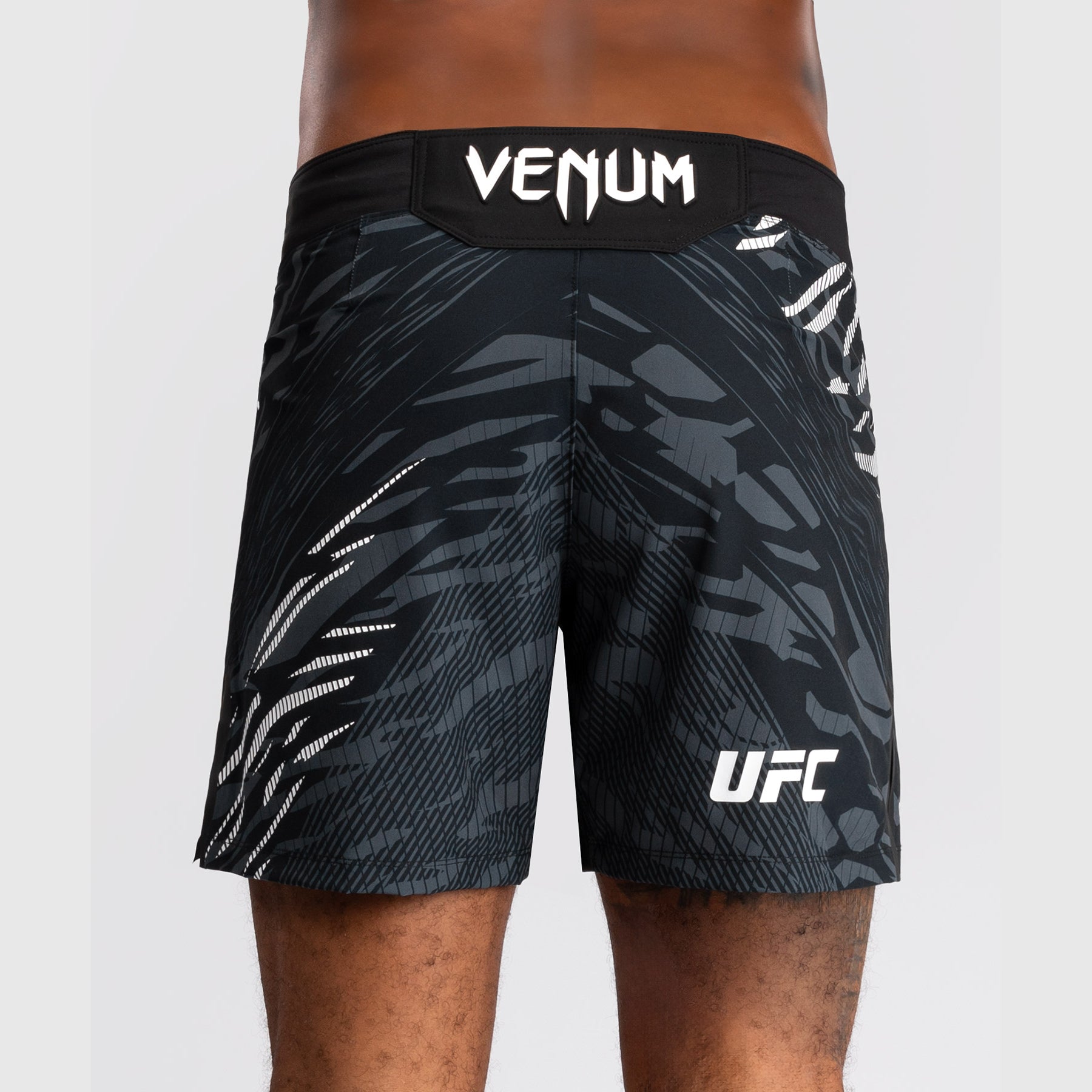 ufc-fusion-by-venum-authentic-fight-night-fight-short-short-fit-schwarz image 6