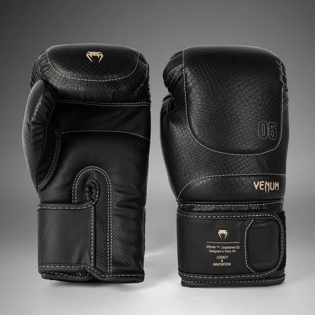 venum-impact-evo-scales-boxhandschuhe-schwarz image 1