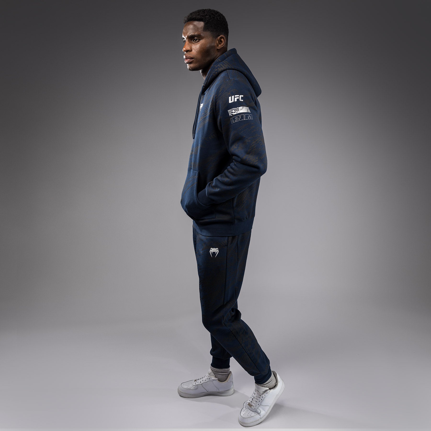 venum-ufc-fusion-fight-week-herren-hoodie-ozeanisches-blau image 5