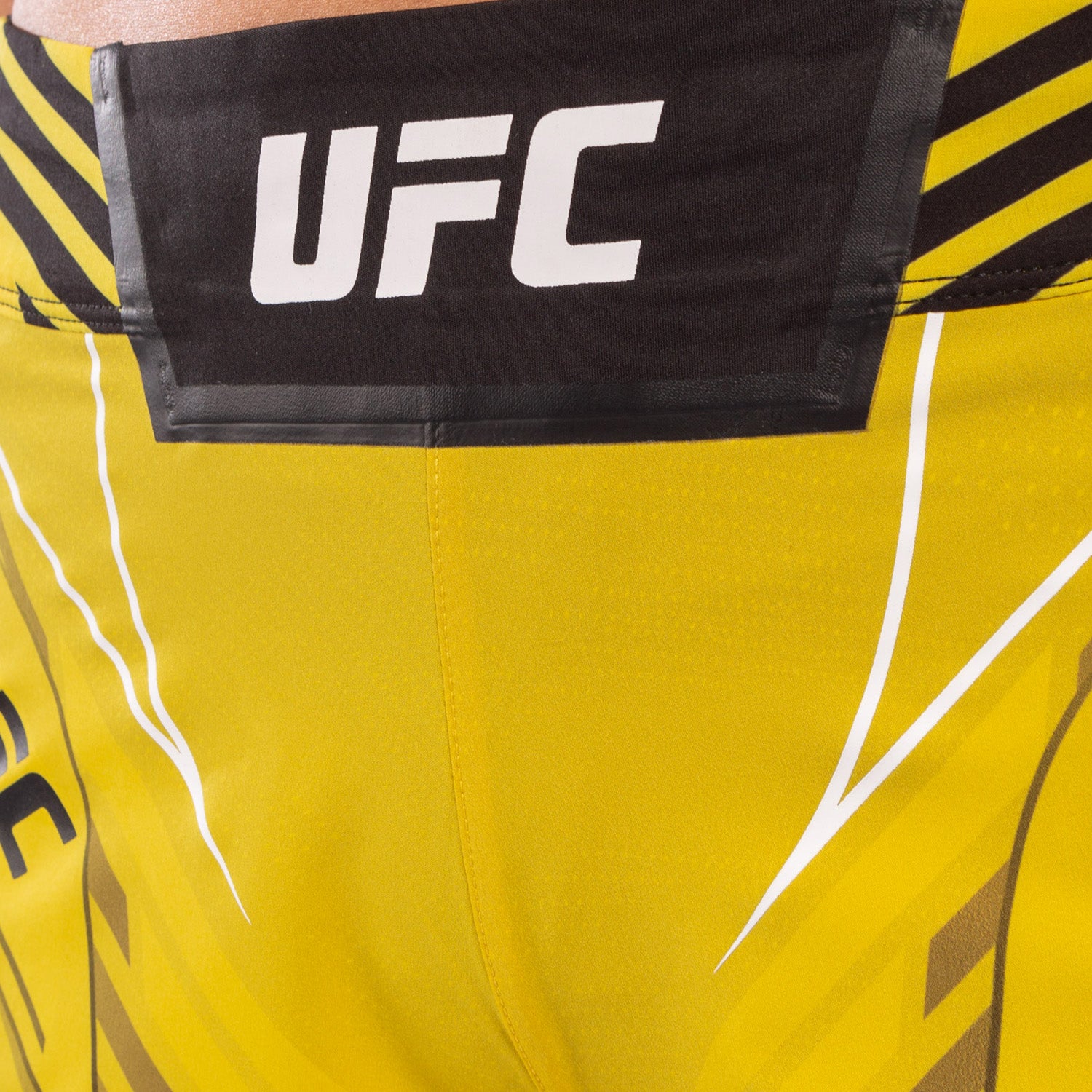 ufc-venum-authentic-fight-night-damen-shorts-short-fit-gelb image 5