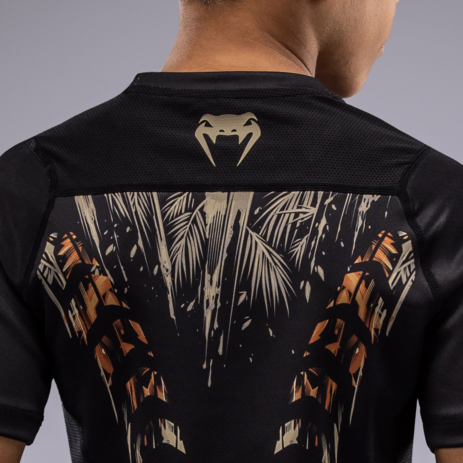 venum-tiger-rashguard-kinder-kurzarm-schwarz-neon-orange image 2