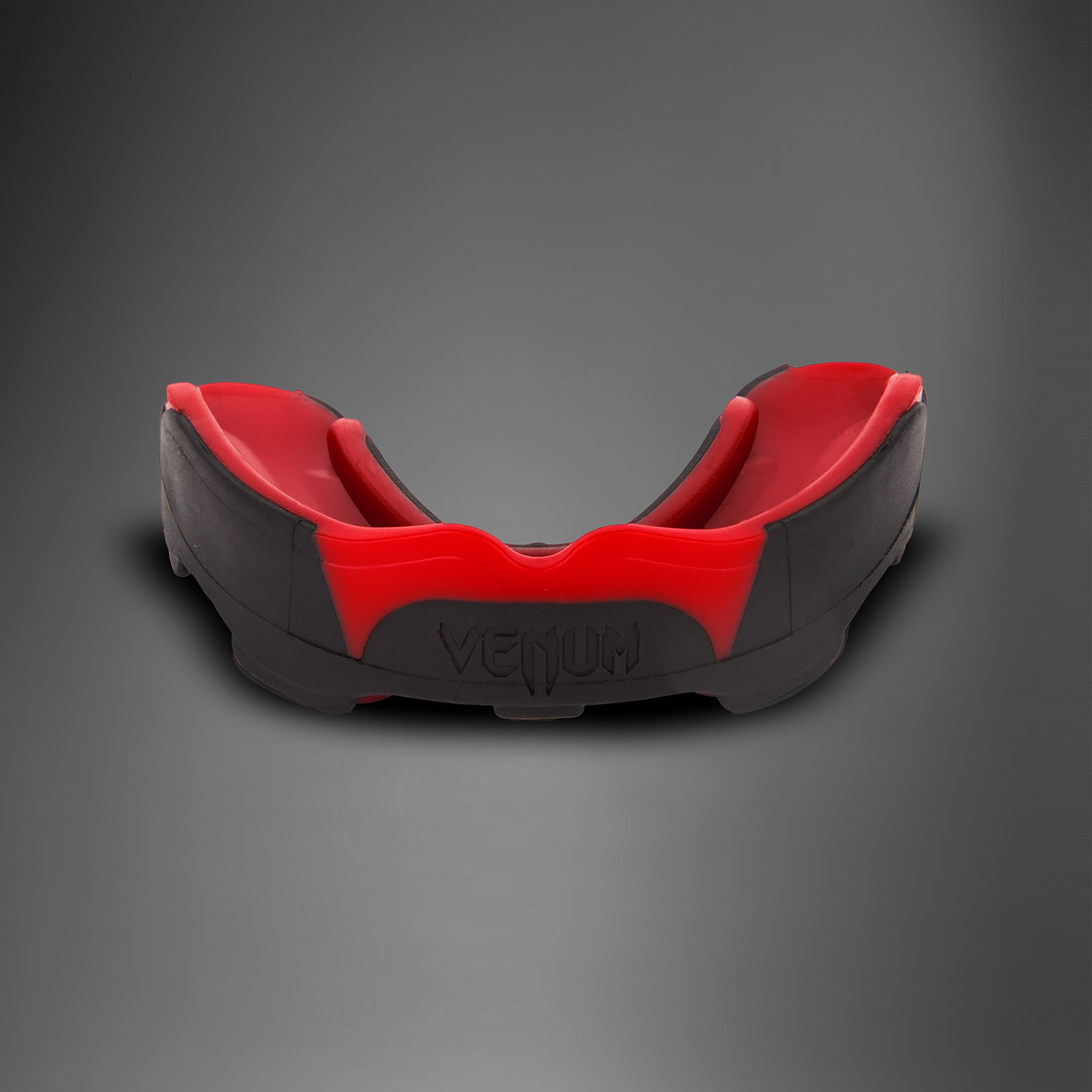 venum-predator-mundschutz-mit-gel-rahmen-schwarz-rot image 4