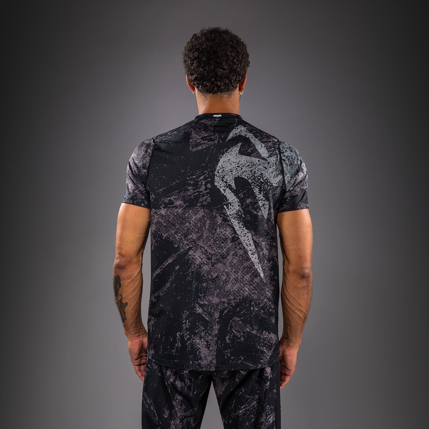 venum-rage-workout-dry-tech-t-shirt-schwarz-grau image 5