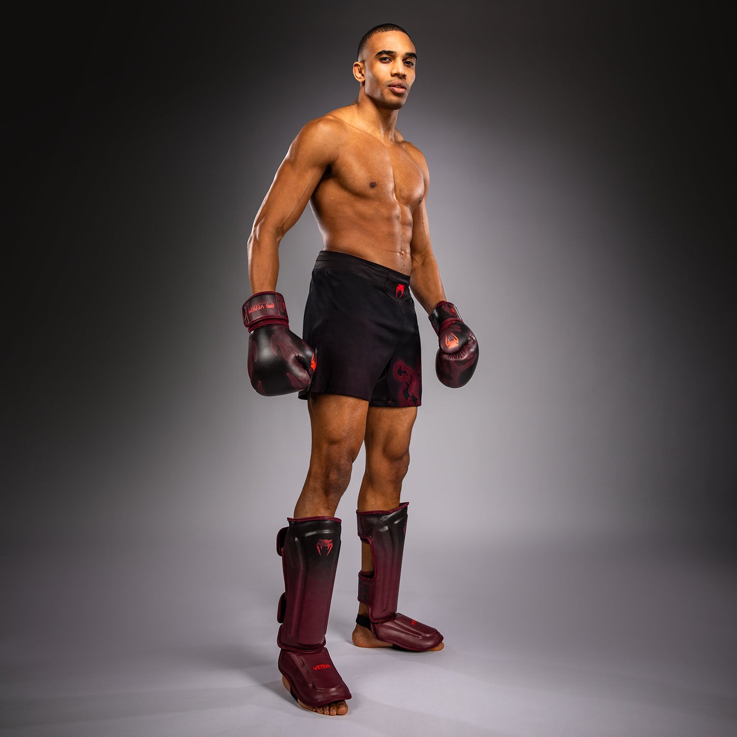 venum-spectre-fightshorts-herren-schwarz-rot image 5